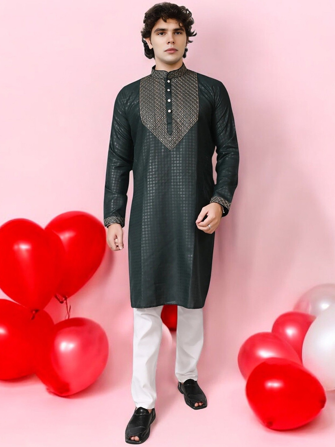 

Atly Geometric Woven Design Mandarin Collar Sequinned Straight Kurta With Trouser, Green