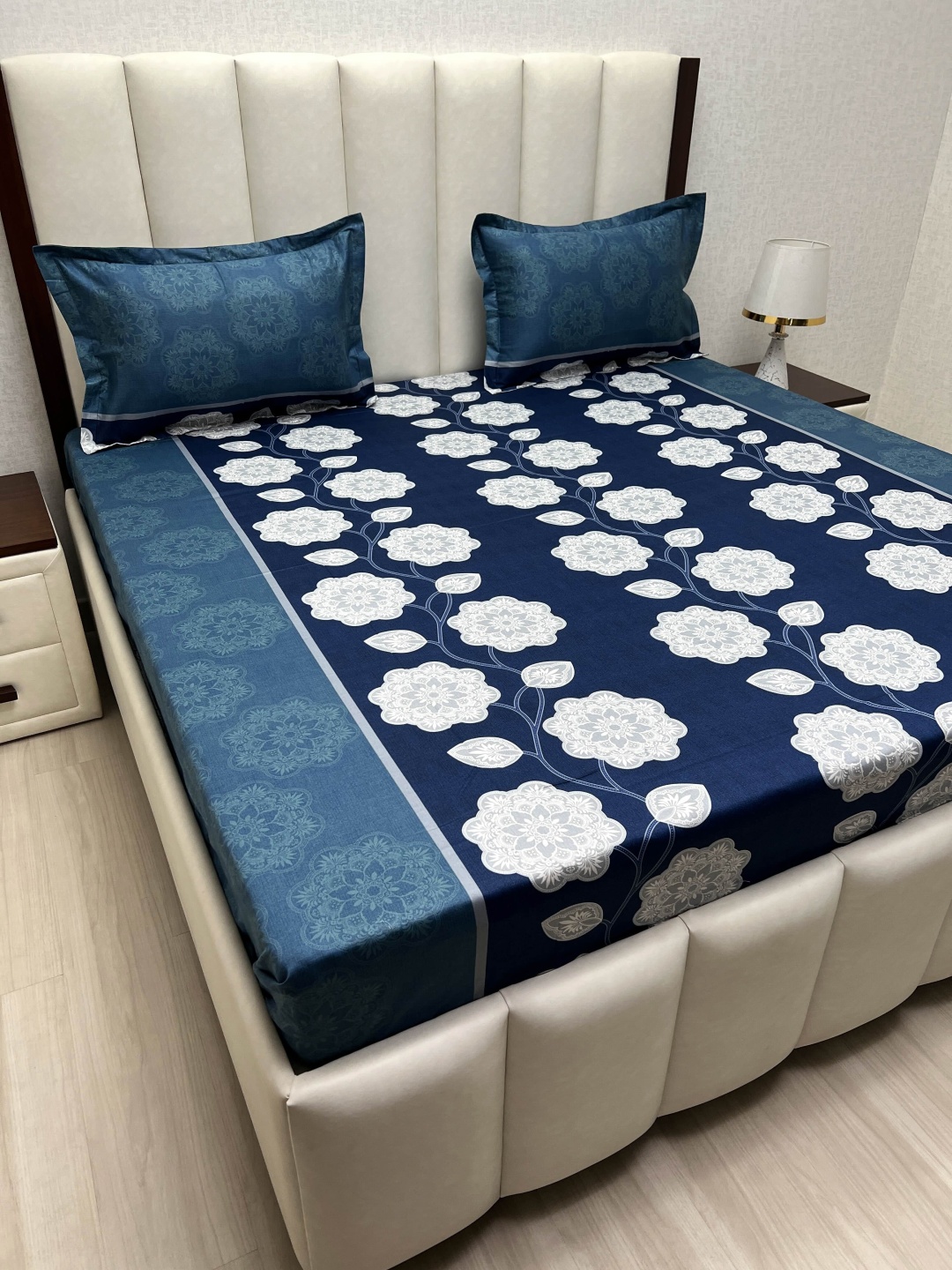 

Pure Decor Passion Fur Blue Printed Pure Cotton 220 TC King Bedsheet Set 2.74 m x 2.74 m