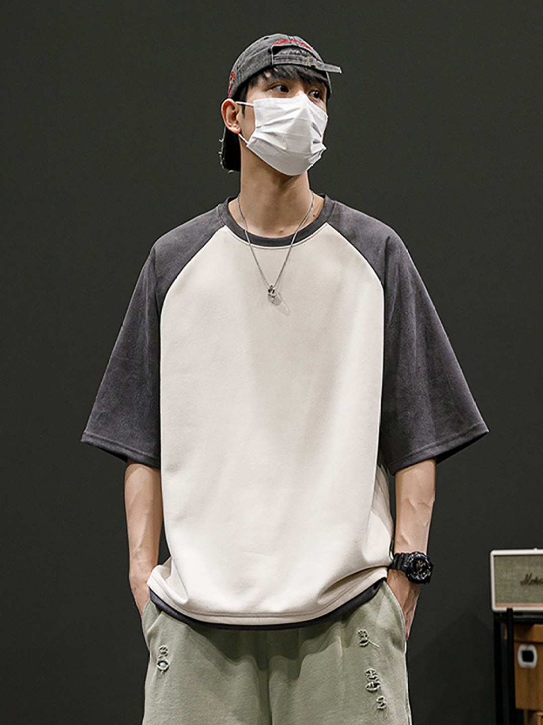 

StyleCast x Revolte Men Colourblocked Round Neck T-shirt, White