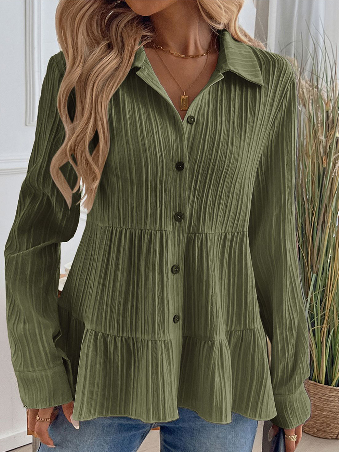 

StyleCast x Revolte Women Regular Fit Cutaway Collar Textured Casual Shirt, Green