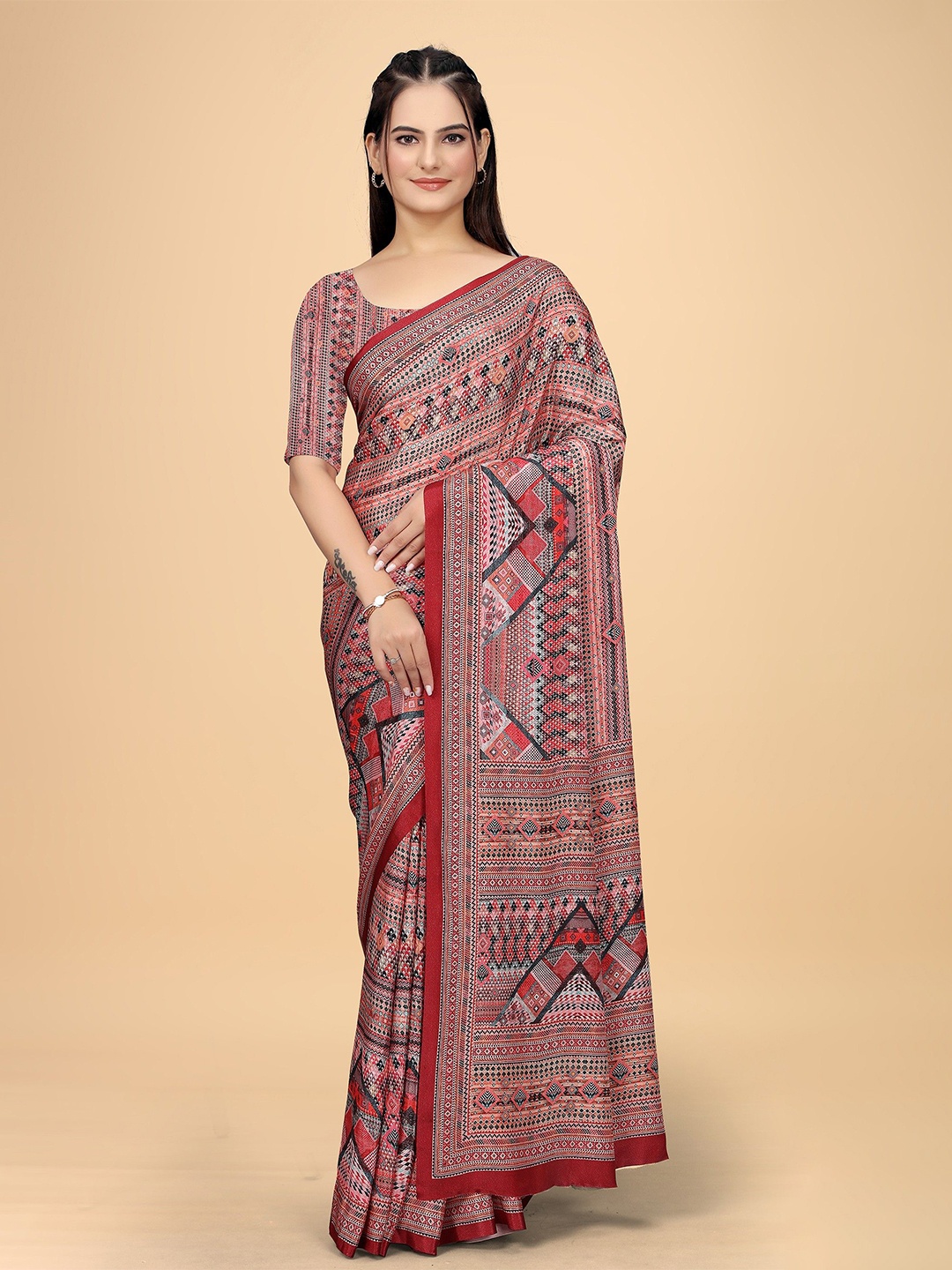 

K 5 Fashion Pure Crepe Saree, Red