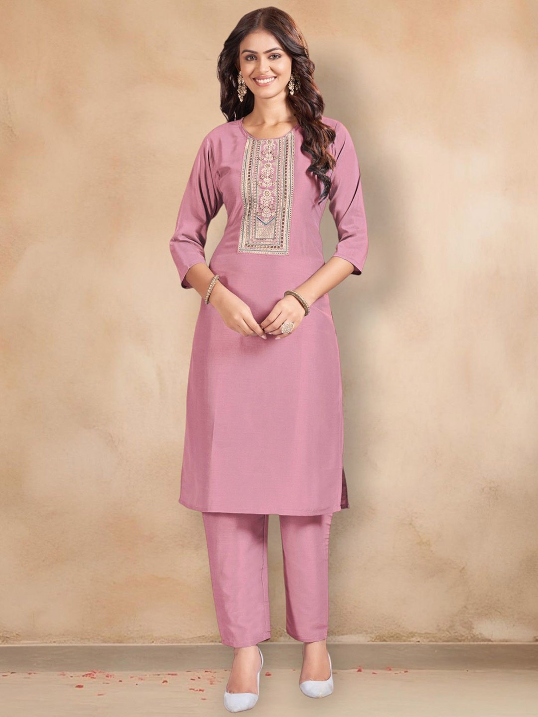 

Raave Floral Yoke Design Thread Work Straight Kurta with Trouser, Pink