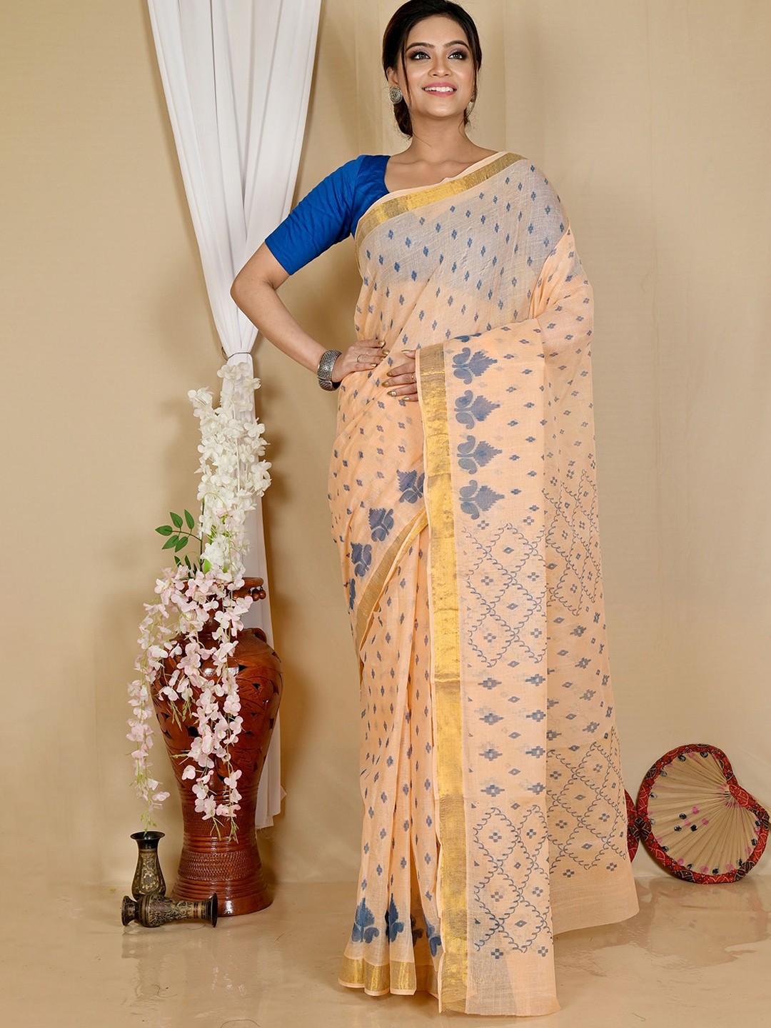 

PuJoy Woven Design Pure Cotton Taant Saree, Tan