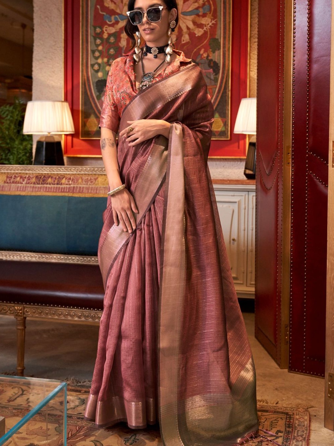 

BLENDIFY Woven Design Zari Poly Chiffon Banarasi Saree, Brown