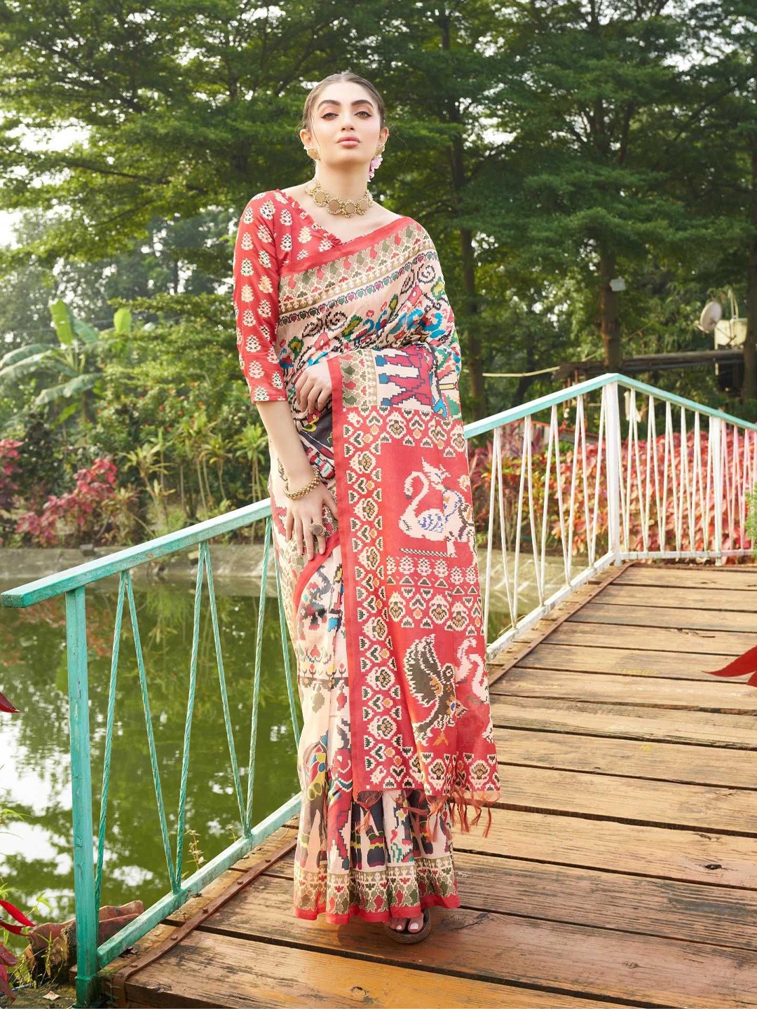 

Kandora Pure Silk Tussar Saree, White