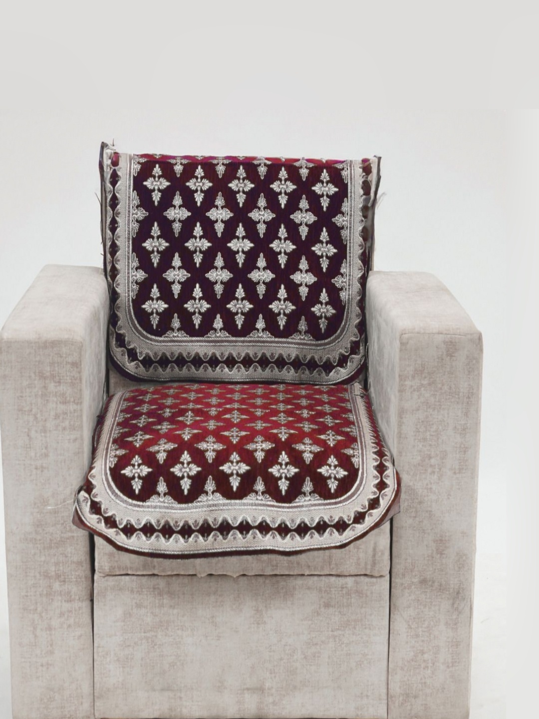 

Fashion Throw Maroon & White 2 Pieces Floral Printed Jacquard Sofa Covers