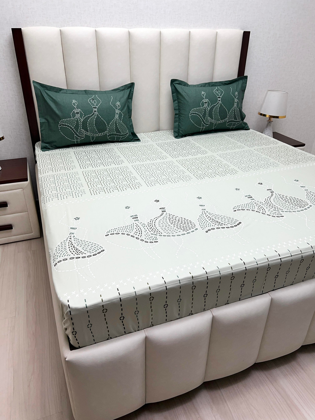 

Pure Decor Cotton King Size Double Bed Bedsheet With 2 Pillow Covers 2.74m X 2.74m, Green