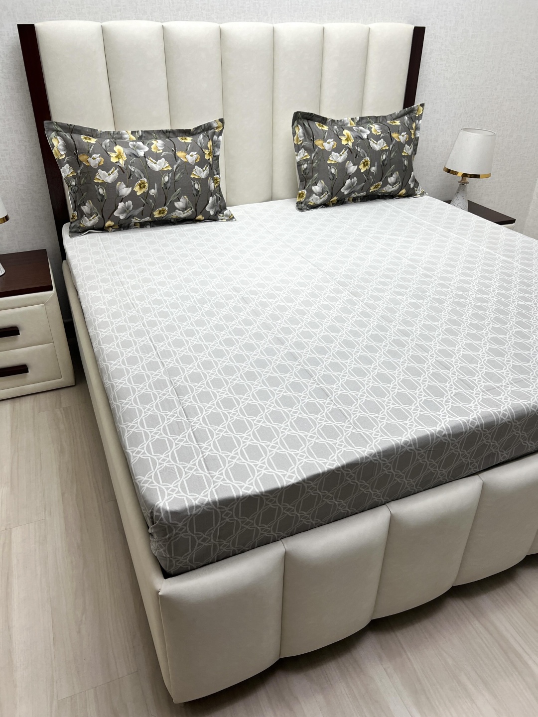 

Pure Decor Royal Majestic Grey Printed 250TC Pure Cotton King Bedsheet Set 2.74m x 2.74m