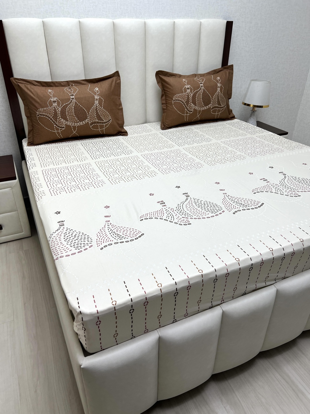 

Pure Decor Cotton King Size Double Bed Bedsheet With 2 Pillow Covers 2.74m X 2.74m, White