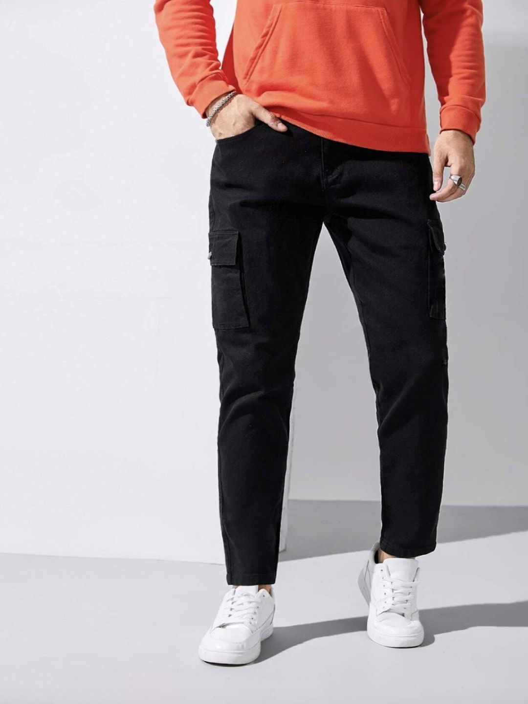 

MASTERLY WEFT Men Super Relaxed Fit Low Distress Stretchable Jeans, Black