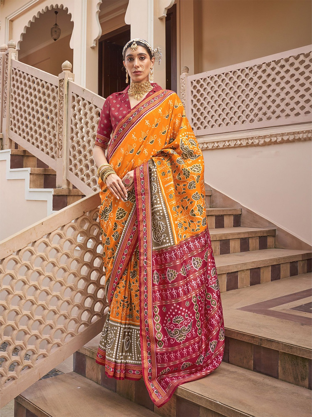 

elora Woven Design Pure Sigma Silk Printed Patola Saree, Yellow