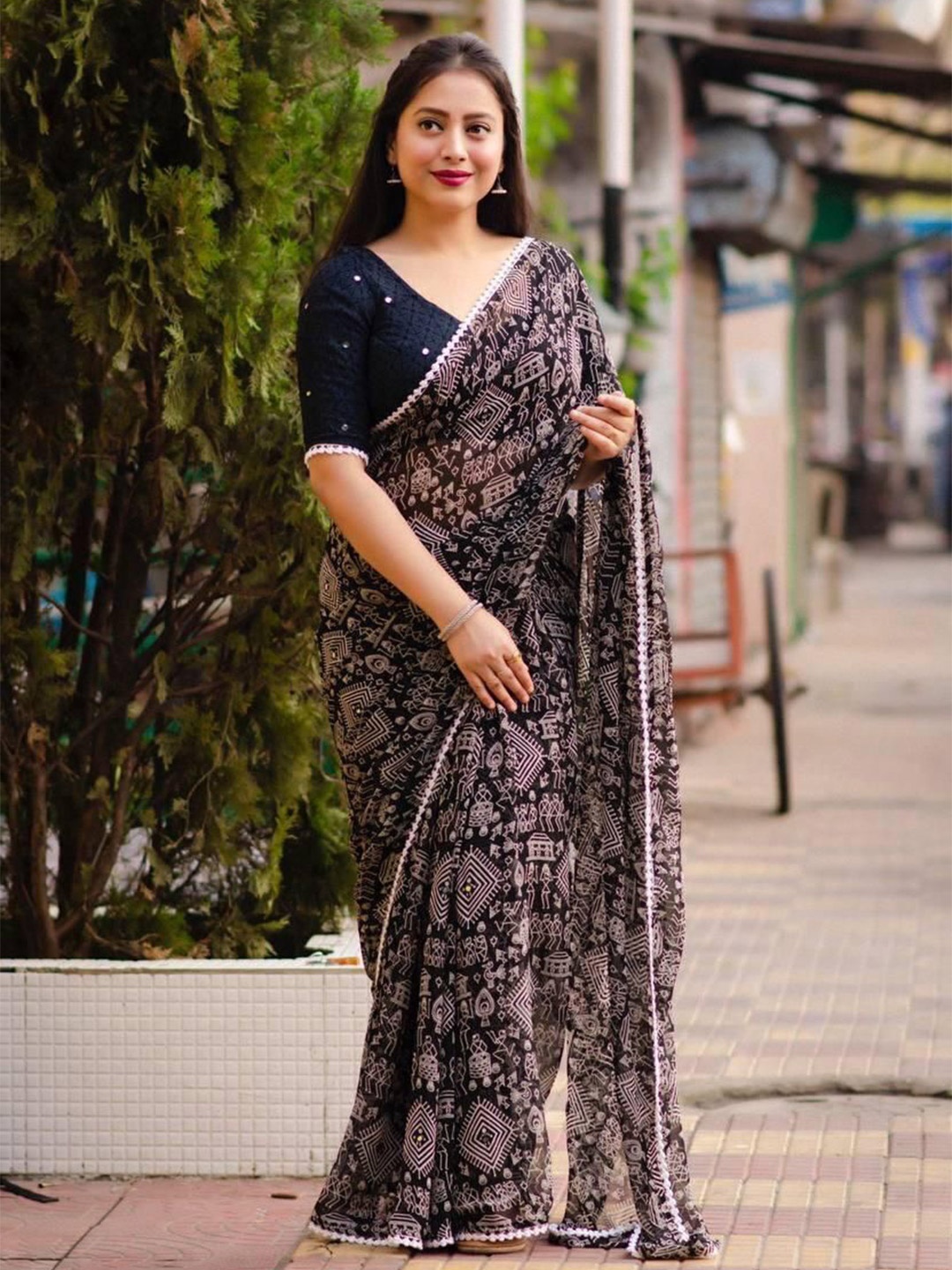 

bansari textiles Ethnic Motifs Pure Cotton Jamdani Saree, Black