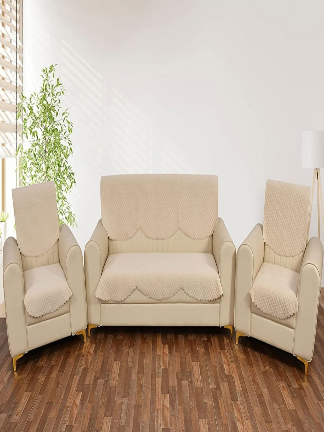 

Fashion Throw Beige Velvet Sofa Cover