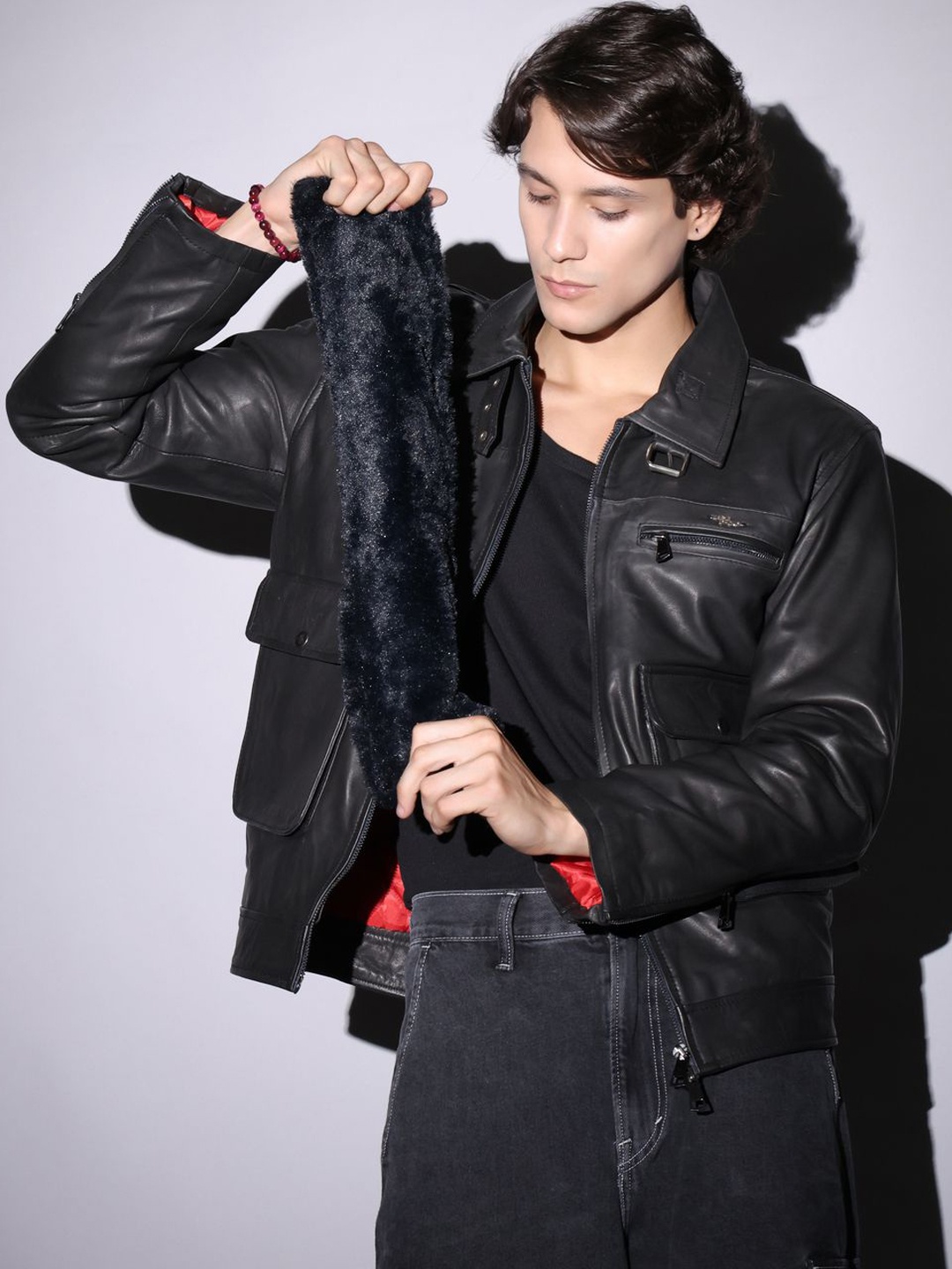 

TAG 7 Men Spread Collar Solid Leather Casual Leather Jacket, Black