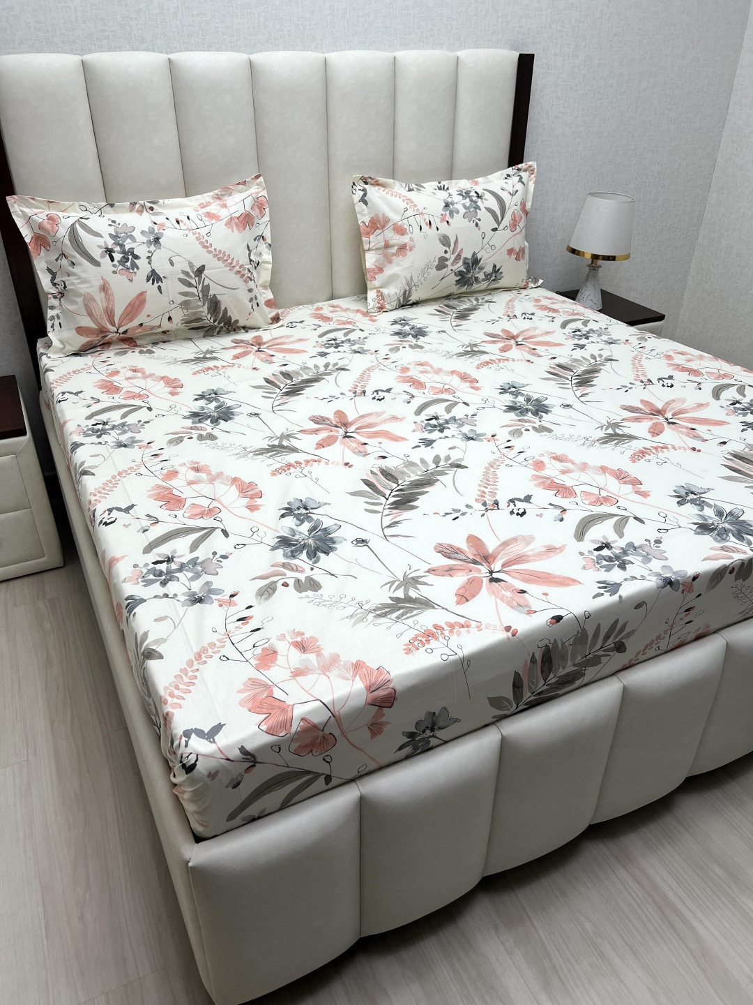 

Pure Decor Royal Velar White Printed Pure Cotton 300 TC King Bedsheet Set 2.74 m x 2.74 m