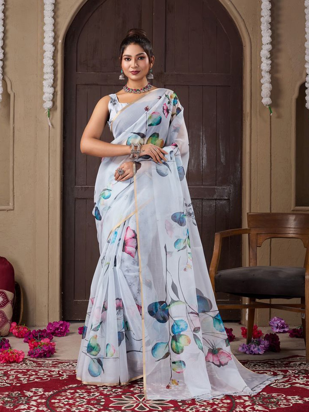 

Fashion FRICKS Floral Printed Zari Organza Saree, White