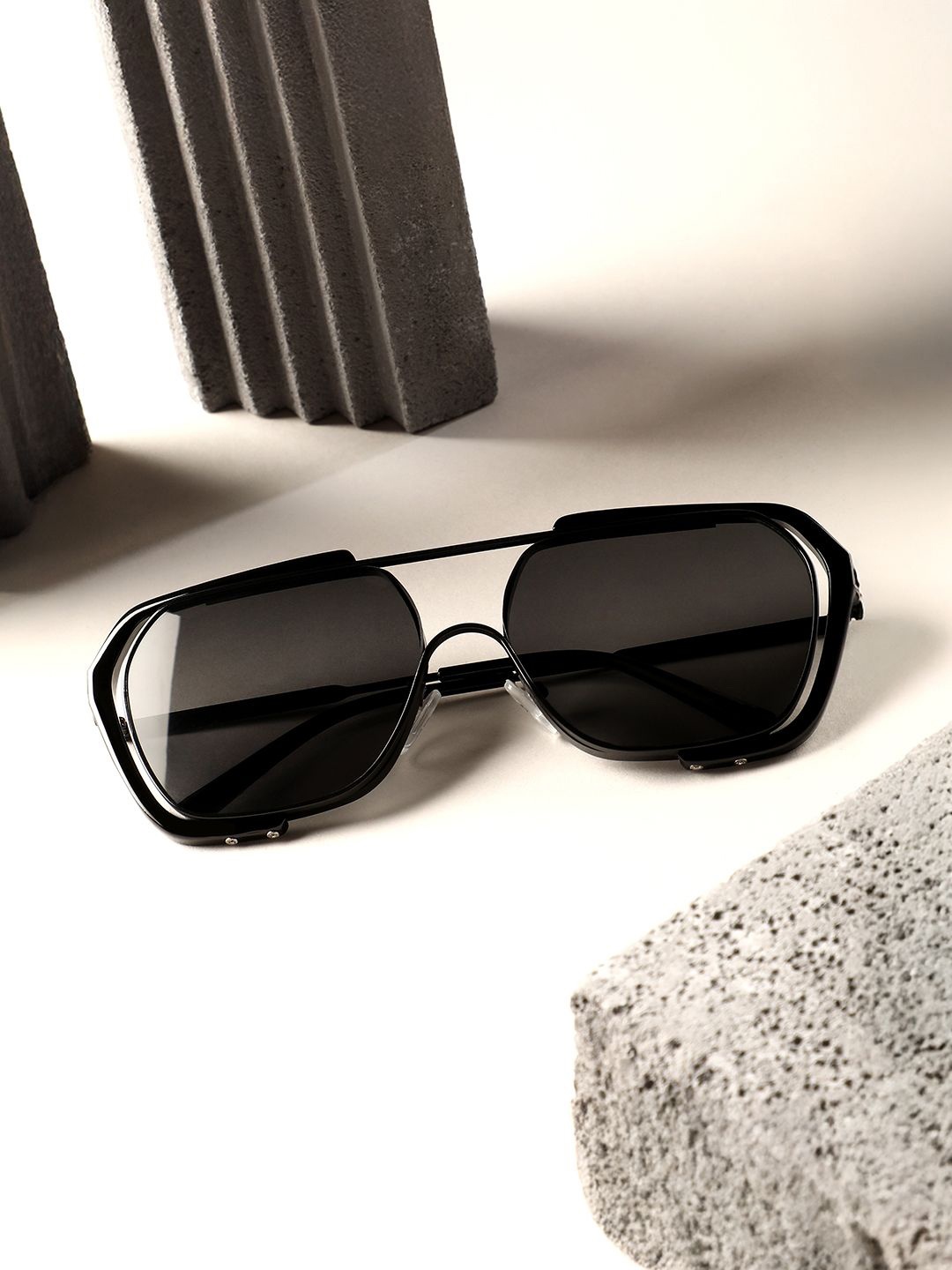 

French Accent Men The Noir Oversized Sunglasses with Polarised Lens SW25_FASG1128, Black