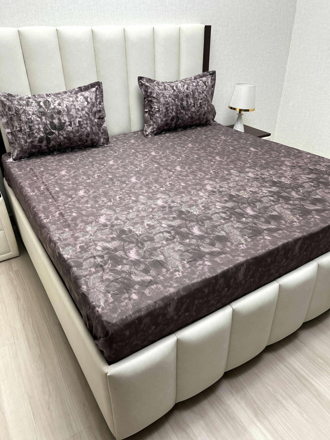 

Pure Decor Royal Majestic Purple Printed Pure Cotton 350 TC King Bedsheet Set 2.74x2.74 m