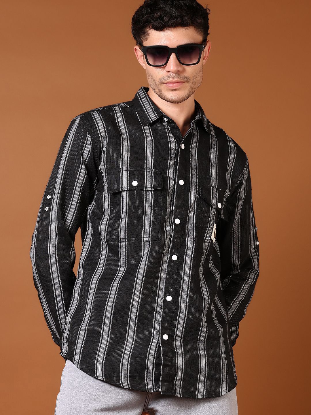 

V-Mart Men Spread Collar Vertical Striped Cotton Casual Shirt, Black