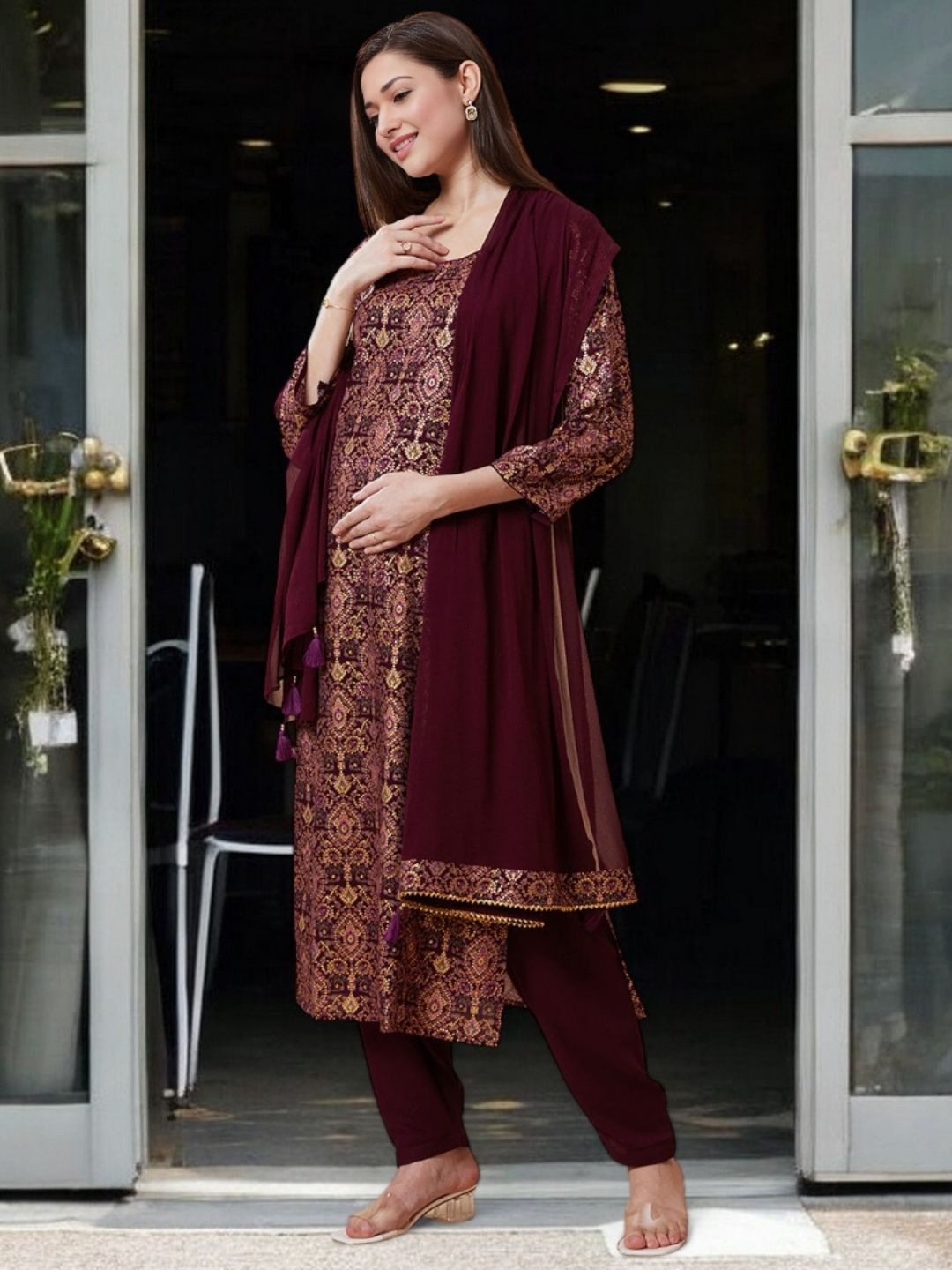 

True Shape Women Bandhani Printed Regular Thread Work Kurta with Salwar & With Dupatta, Purple