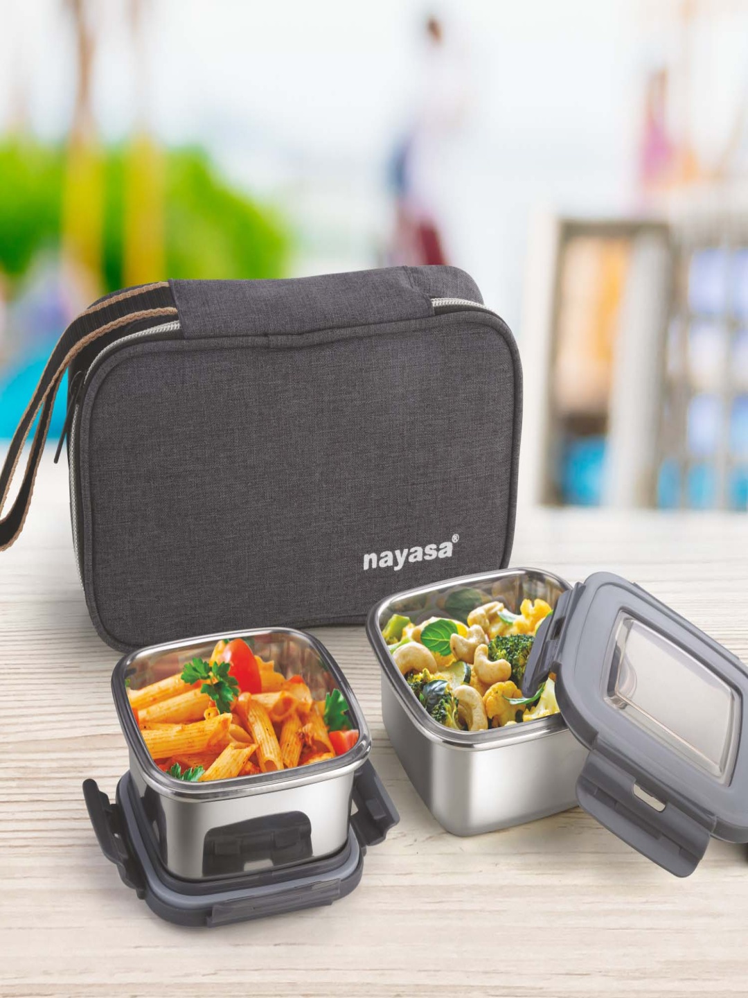 

Nayasa Black 2 Pieces Stainless Steel Leakproof Air Tight Easy to Clean Lunch Box