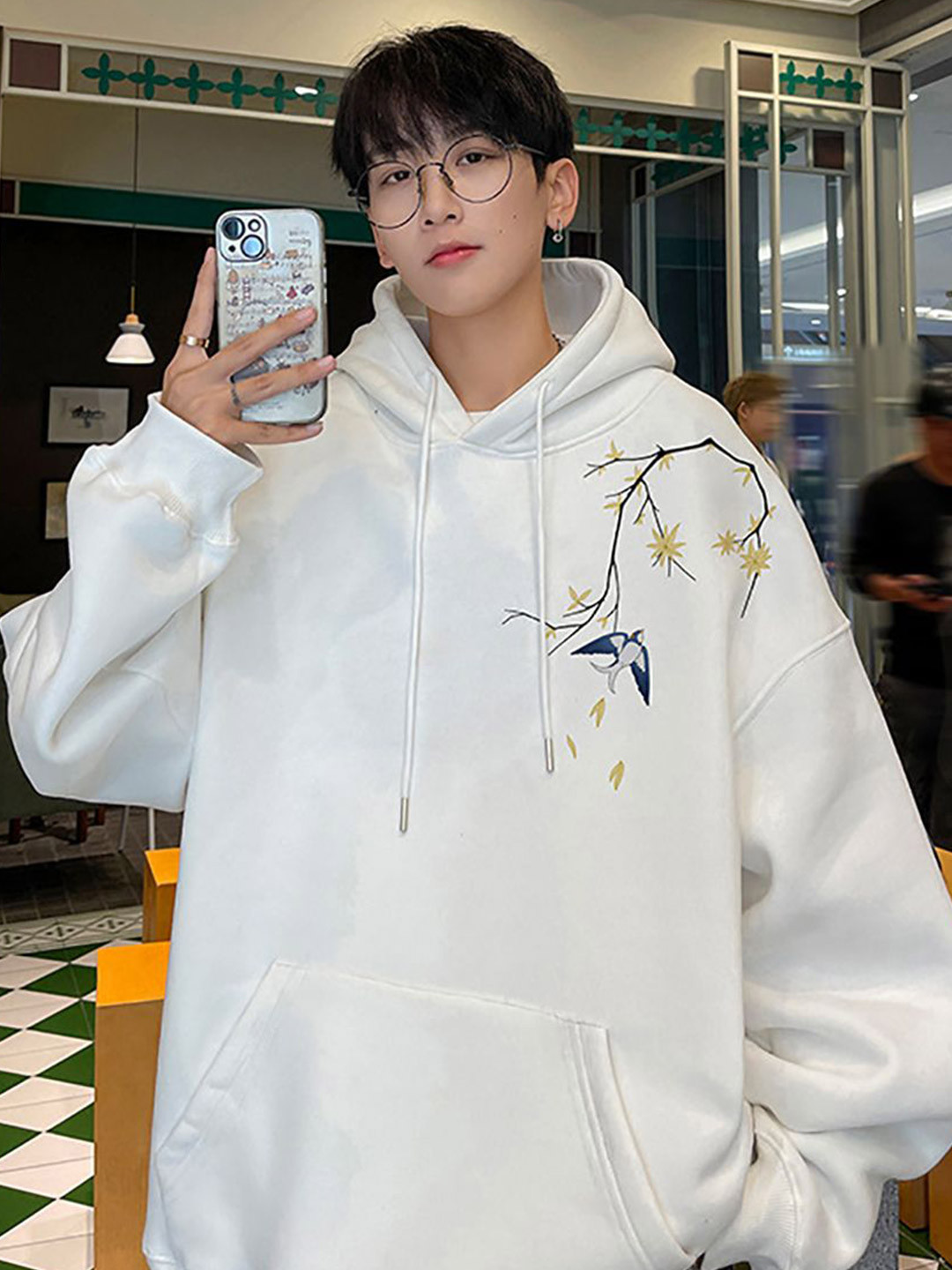 

StyleCast x Revolte Men Printed Hooded Sweatshirt, White