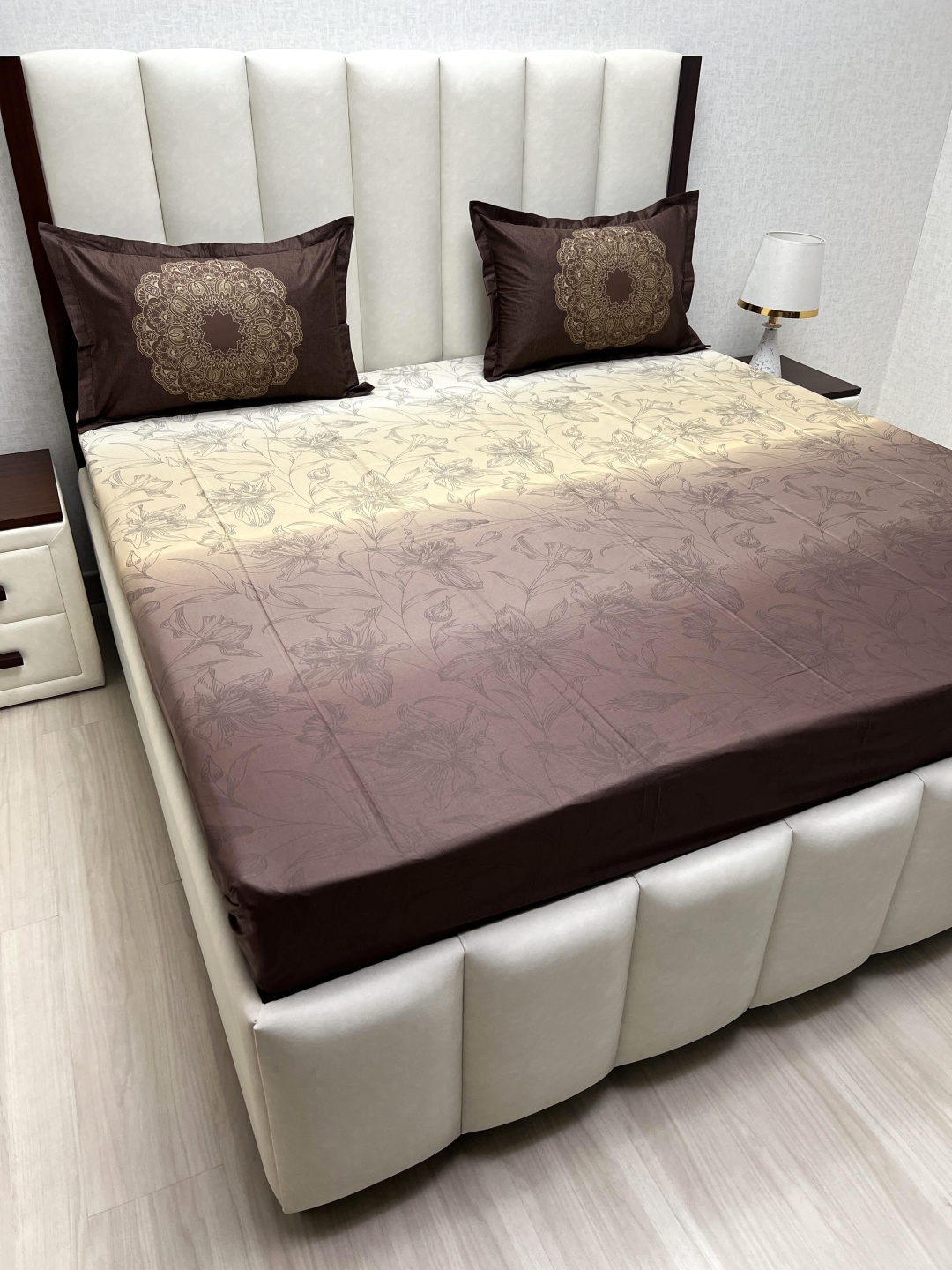 

Pure Decor Brown & Cream Printed Pure Cotton 260 TC King Bedsheet Set 2.74 m x 2.74 m