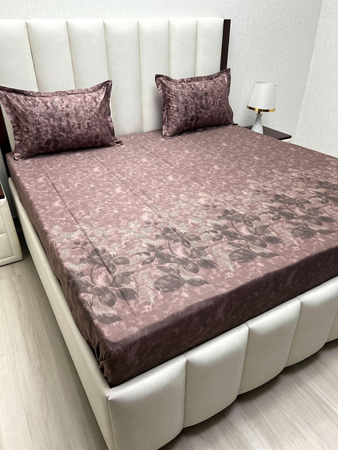 

Pure Decor Royal Majestic Brown Floral 330 TC Cotton King Bedsheet Set 2.74 m x 2.74 m