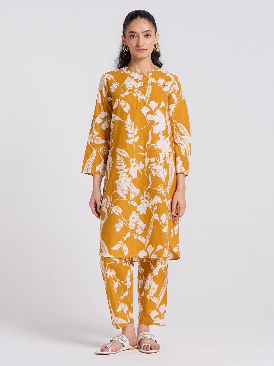 

Rustorange Floral Printed Pure Cotton Straight Kurta With Trouser, Yellow