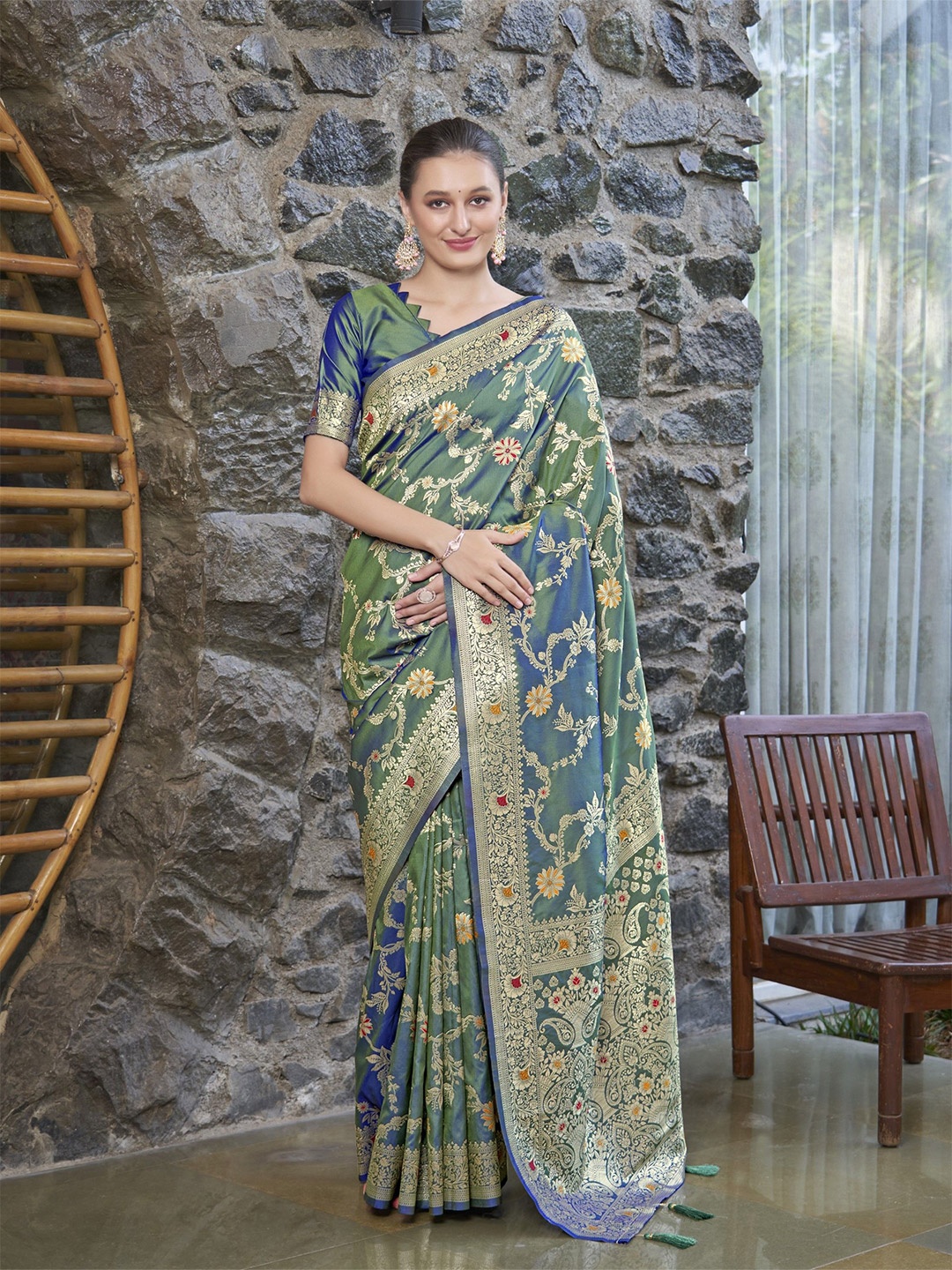 

SAREETHNIC Woven Design Zari Pure Silk Banarasi Saree, Olive