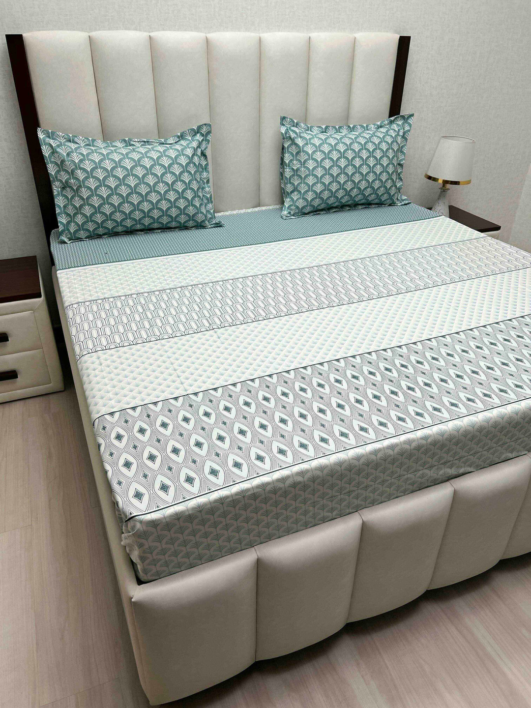 

Pure Decor Cotton King Size Double Bed Bedsheet With 2 Pillow Covers 2.74m X 2.74m, Green