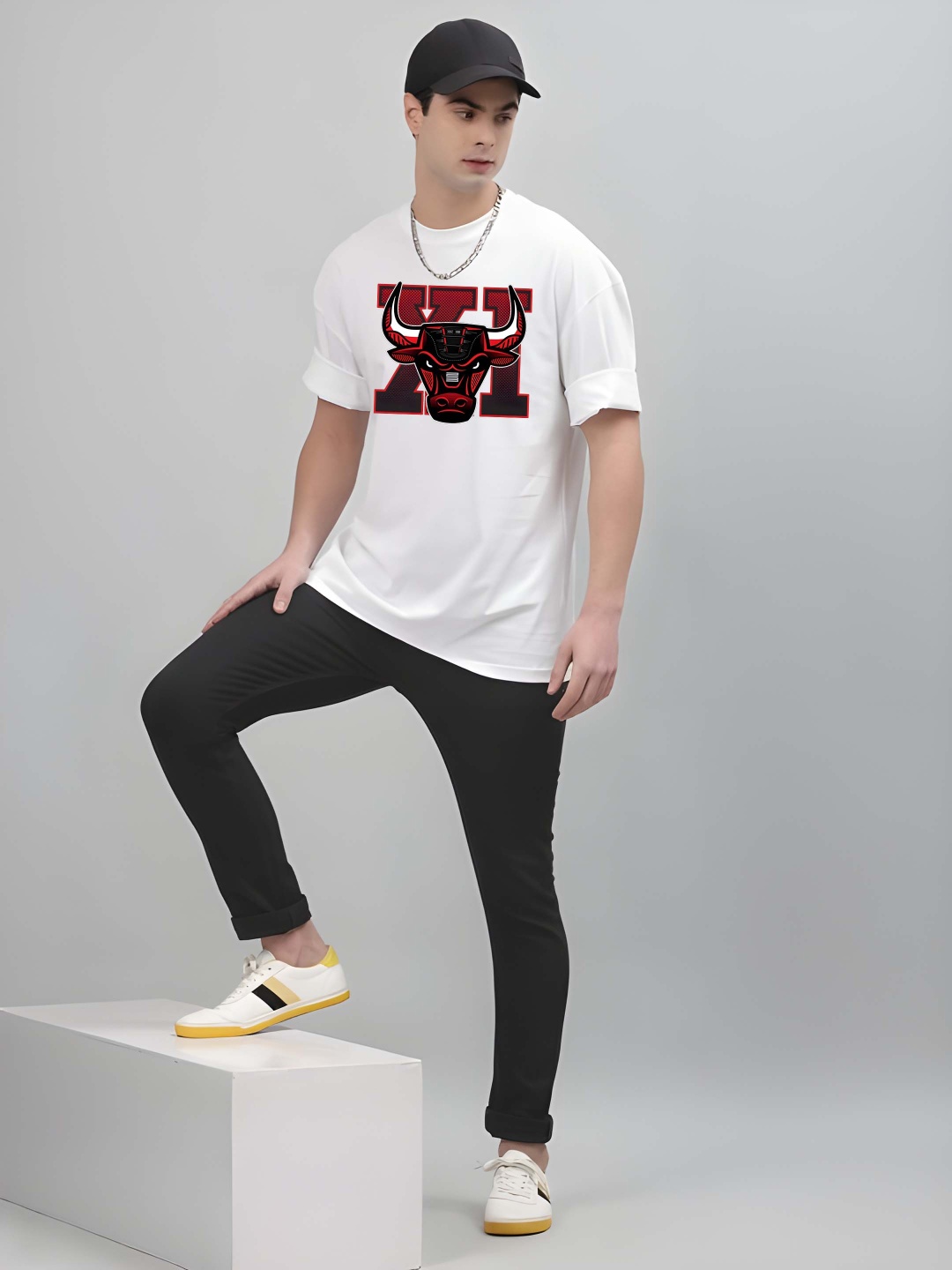 

BOWLIFESTYLE Men Graphic Printed Round Neck Cotton Oversized T-shirt, White