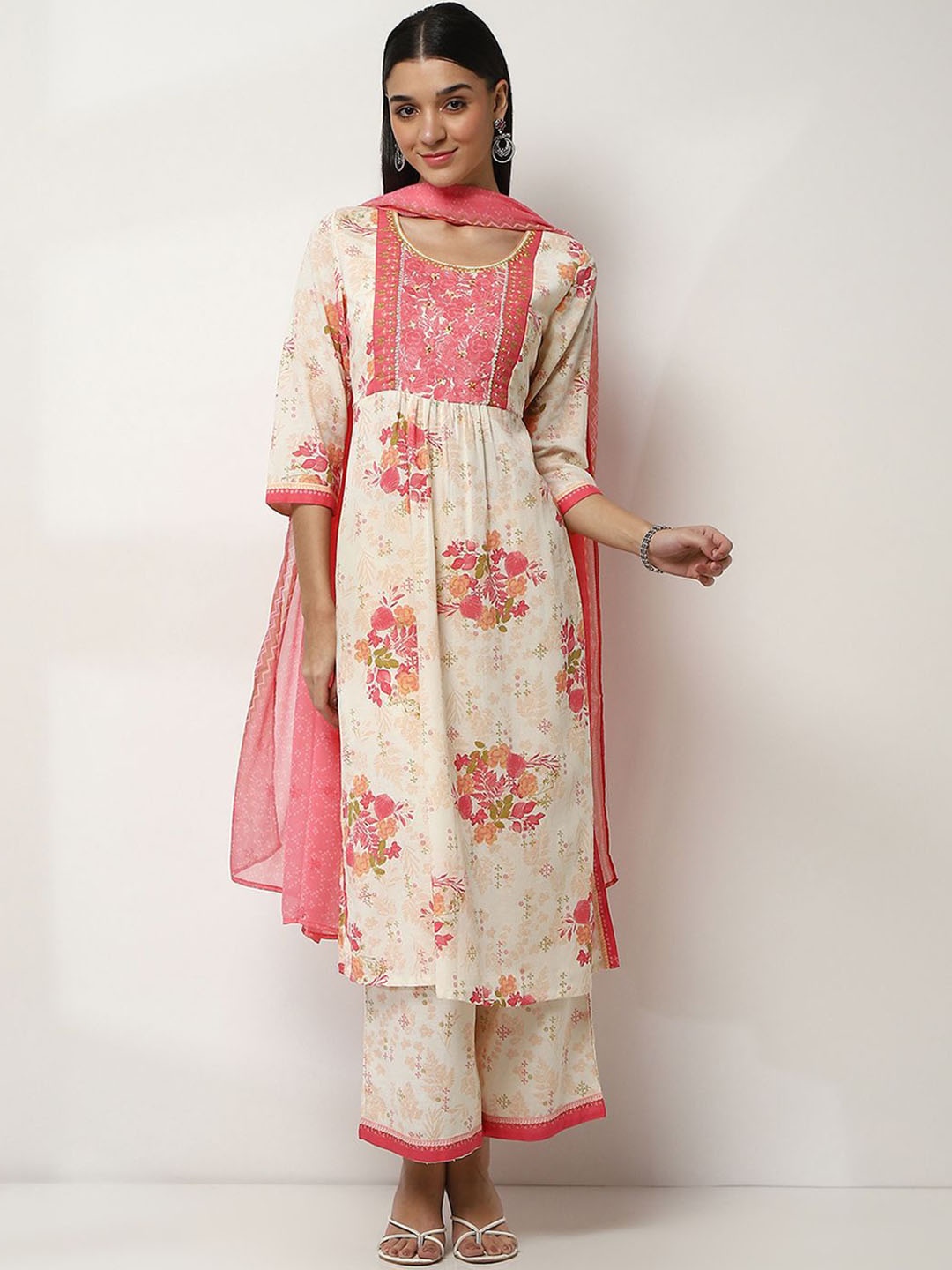 

Rangriti Women Floral Printed Regular Kurta with Palazzos & With Dupatta, Peach