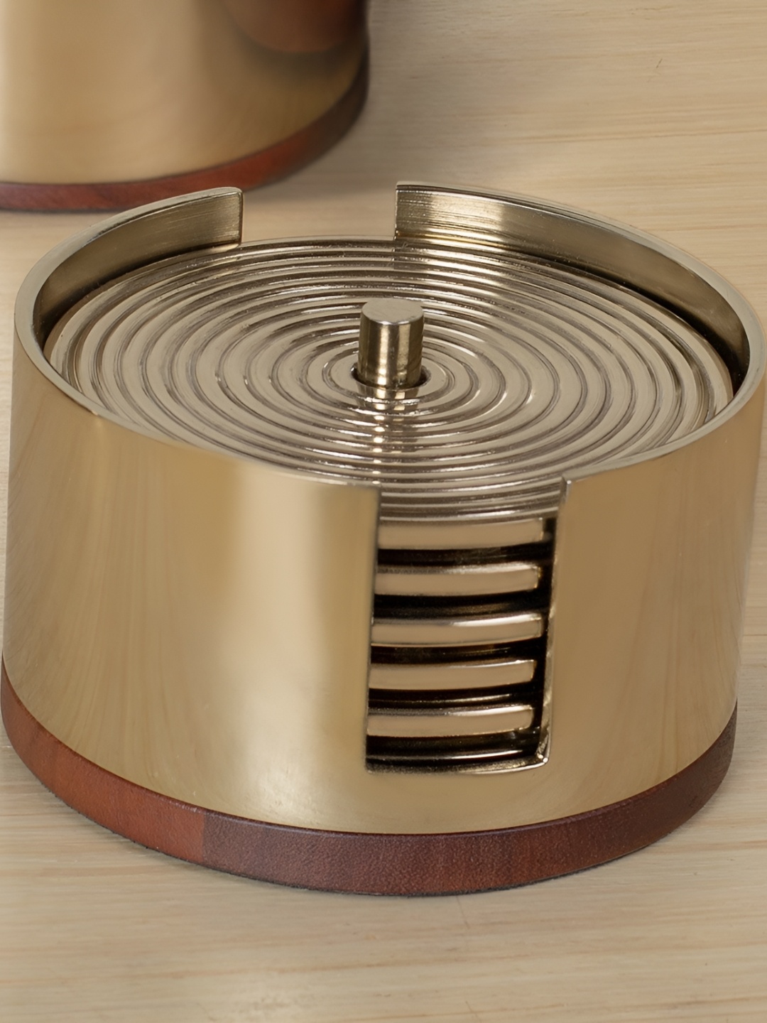 

IAAH Gold-Toned 6 Pieces Mitsury Metal Tea Coaster Set