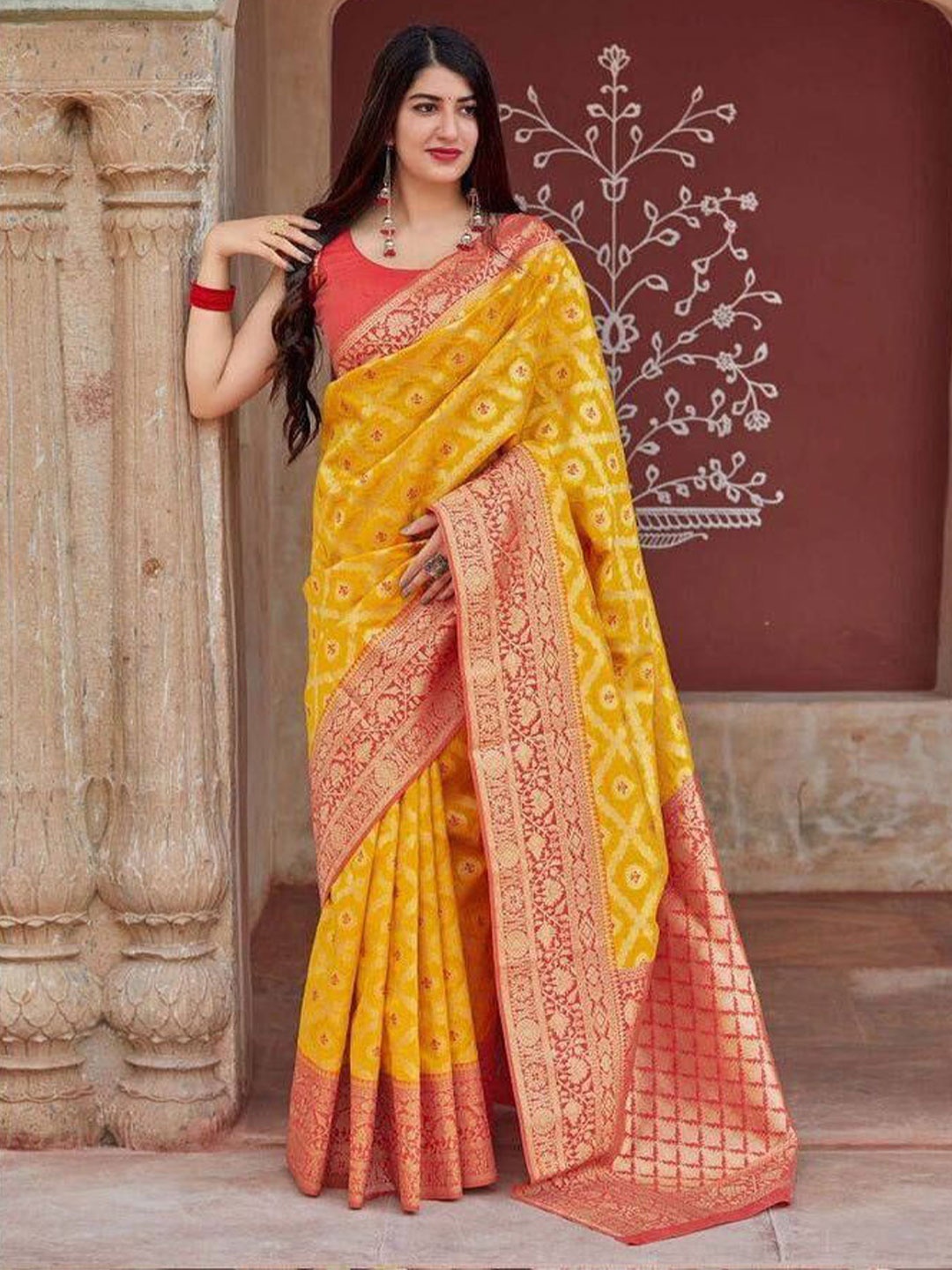 

bansari textiles Woven Design Zari Kanjeevaram Saree, Yellow