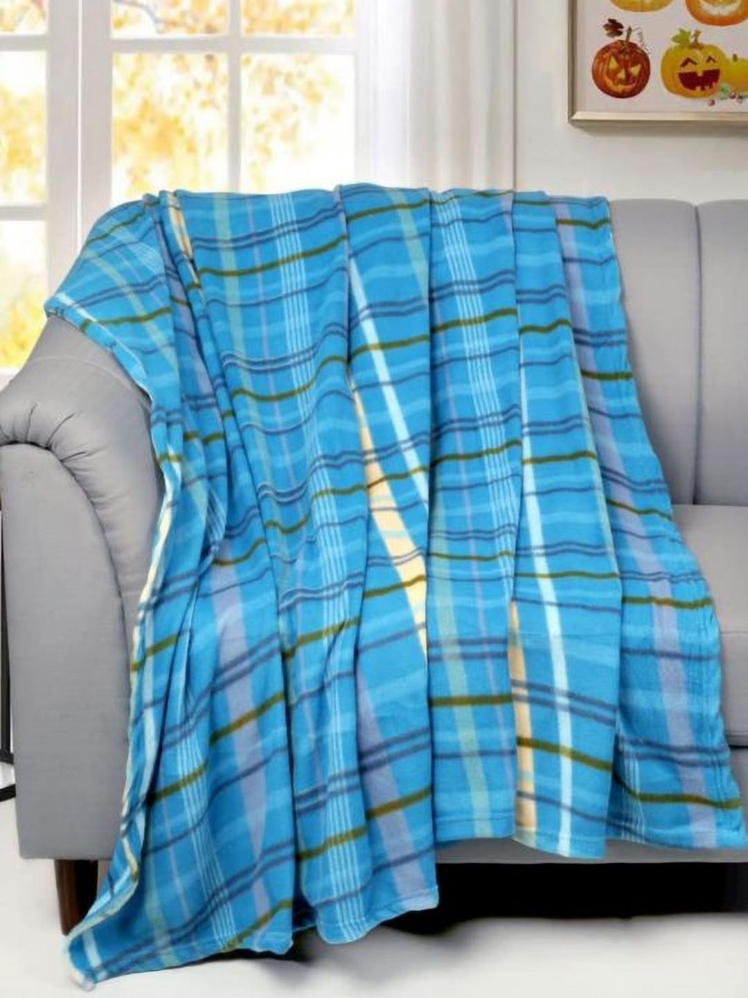 

VAS COLLECTIONS Fleece Blue & White Checked AC Room 210 GSM Single Bed Blanket