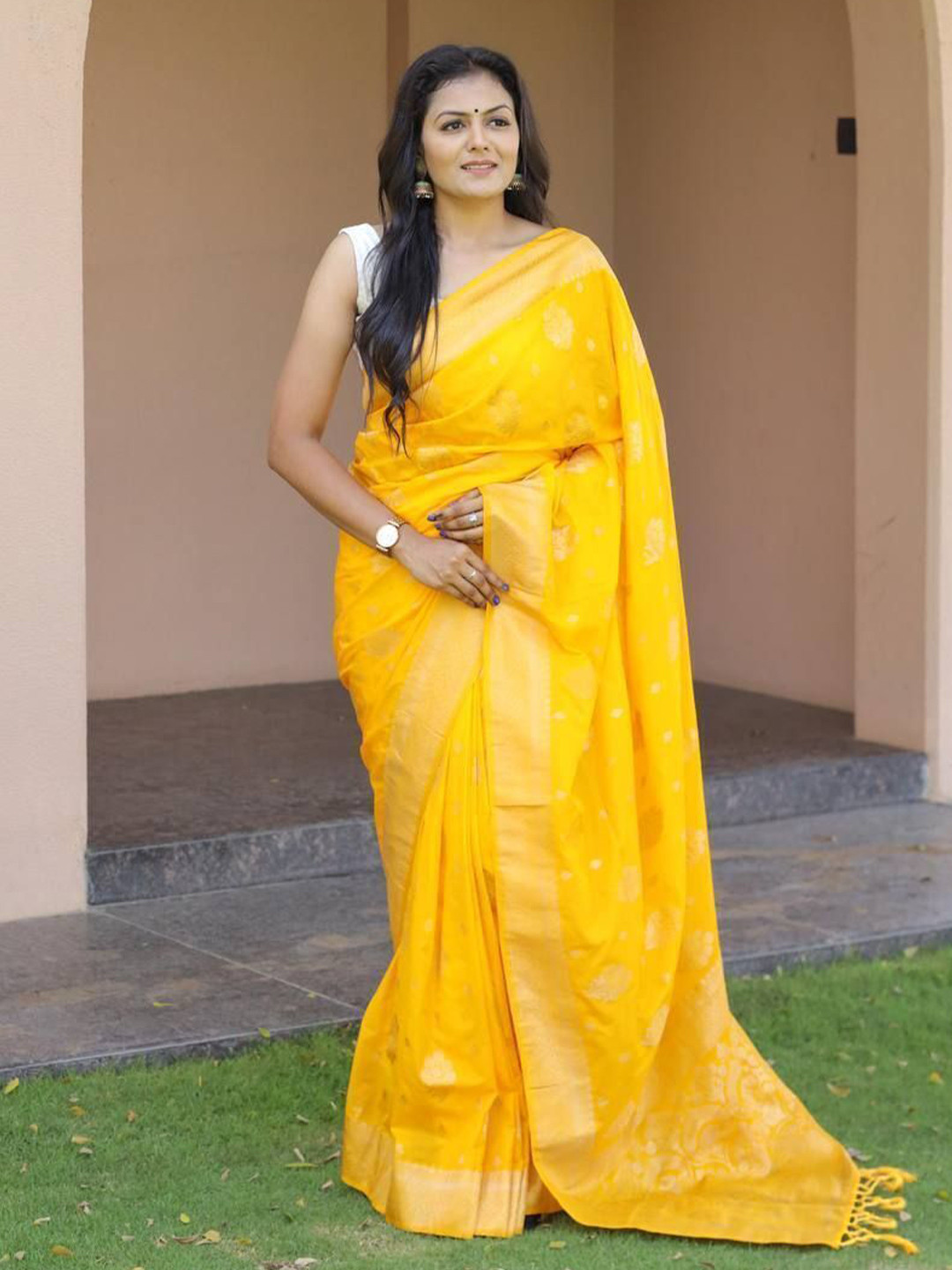 

bansari textiles Woven Design Zari Kanjeevaram Saree, Yellow