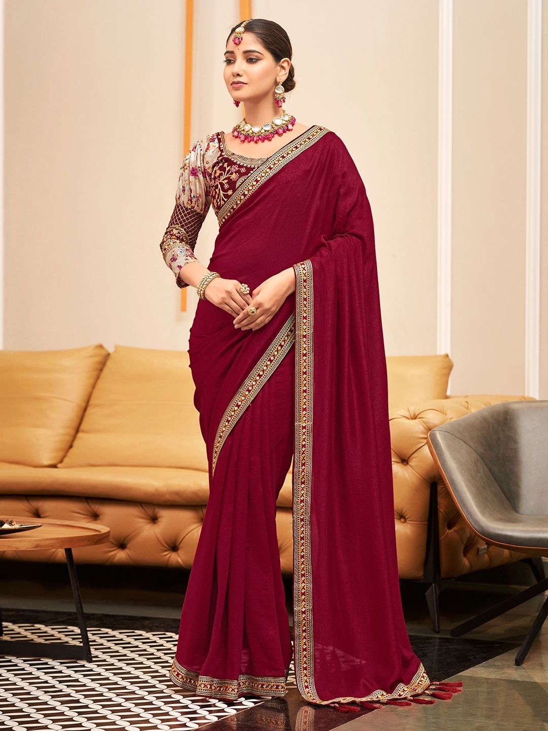 

Mitera Embellished Embroidered Silk Blend Saree, Maroon