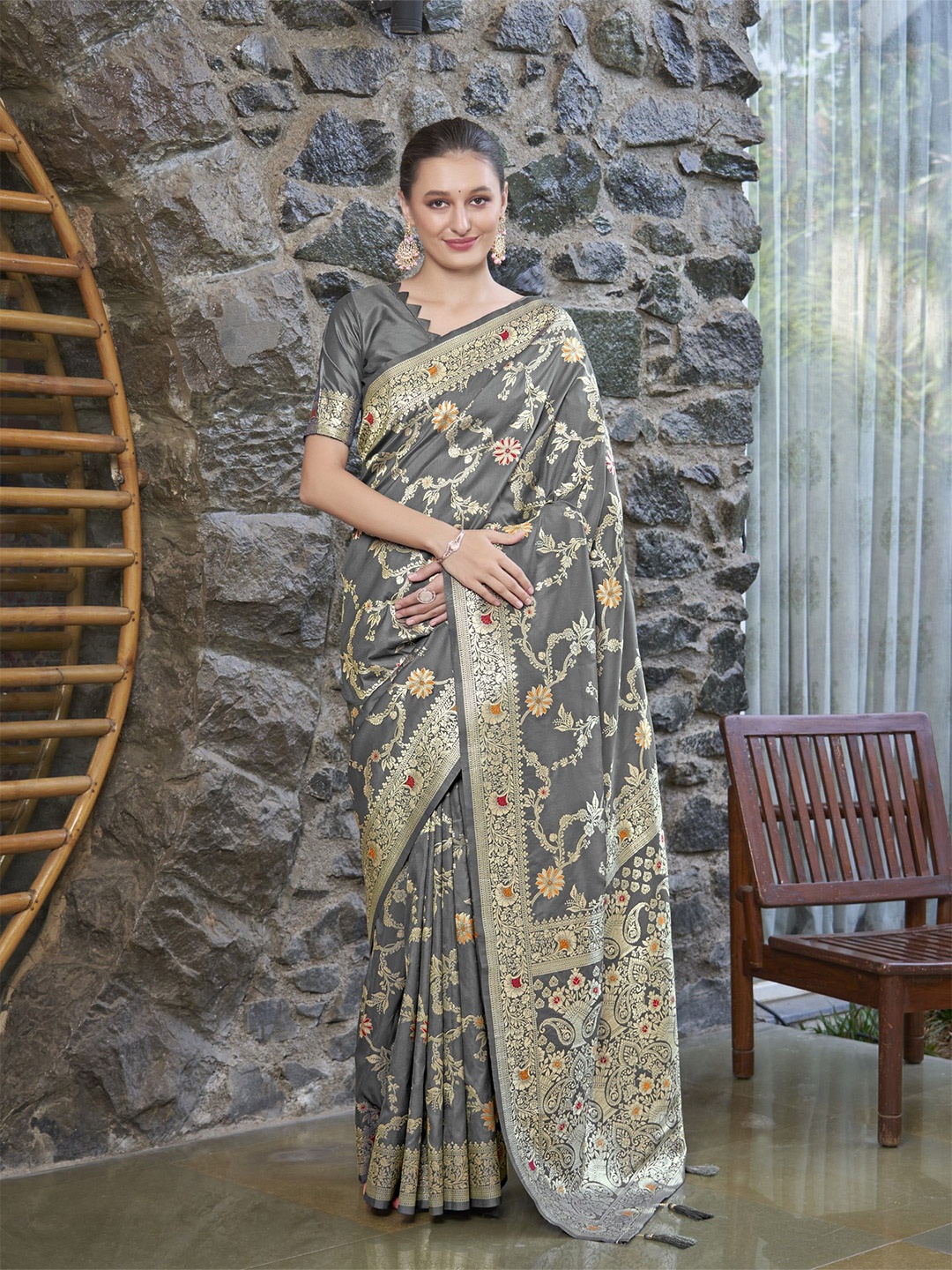 

SAREETHNIC Woven Design Zari Pure Silk Banarasi Saree, Grey