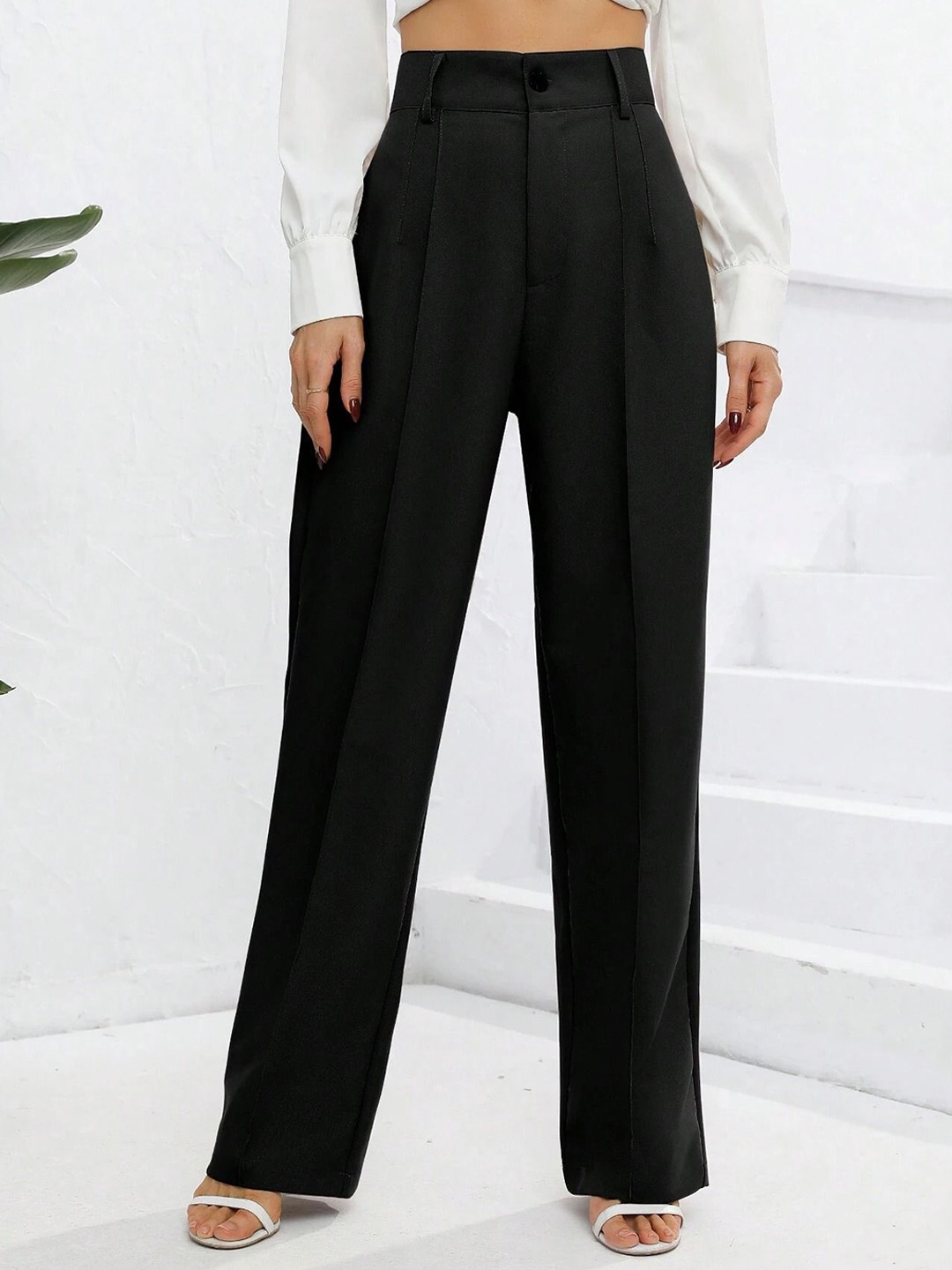 

Wuxi Women Relaxed Straight Fit Formal Trousers, Black