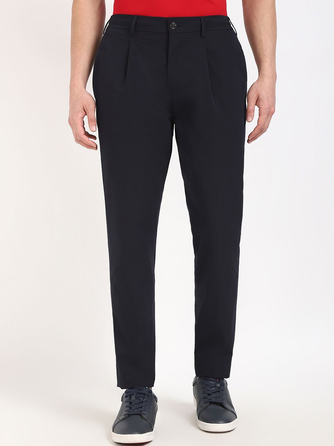 

Tommy Hilfiger Men Regular Fit Mid-Rise Trouser, Black