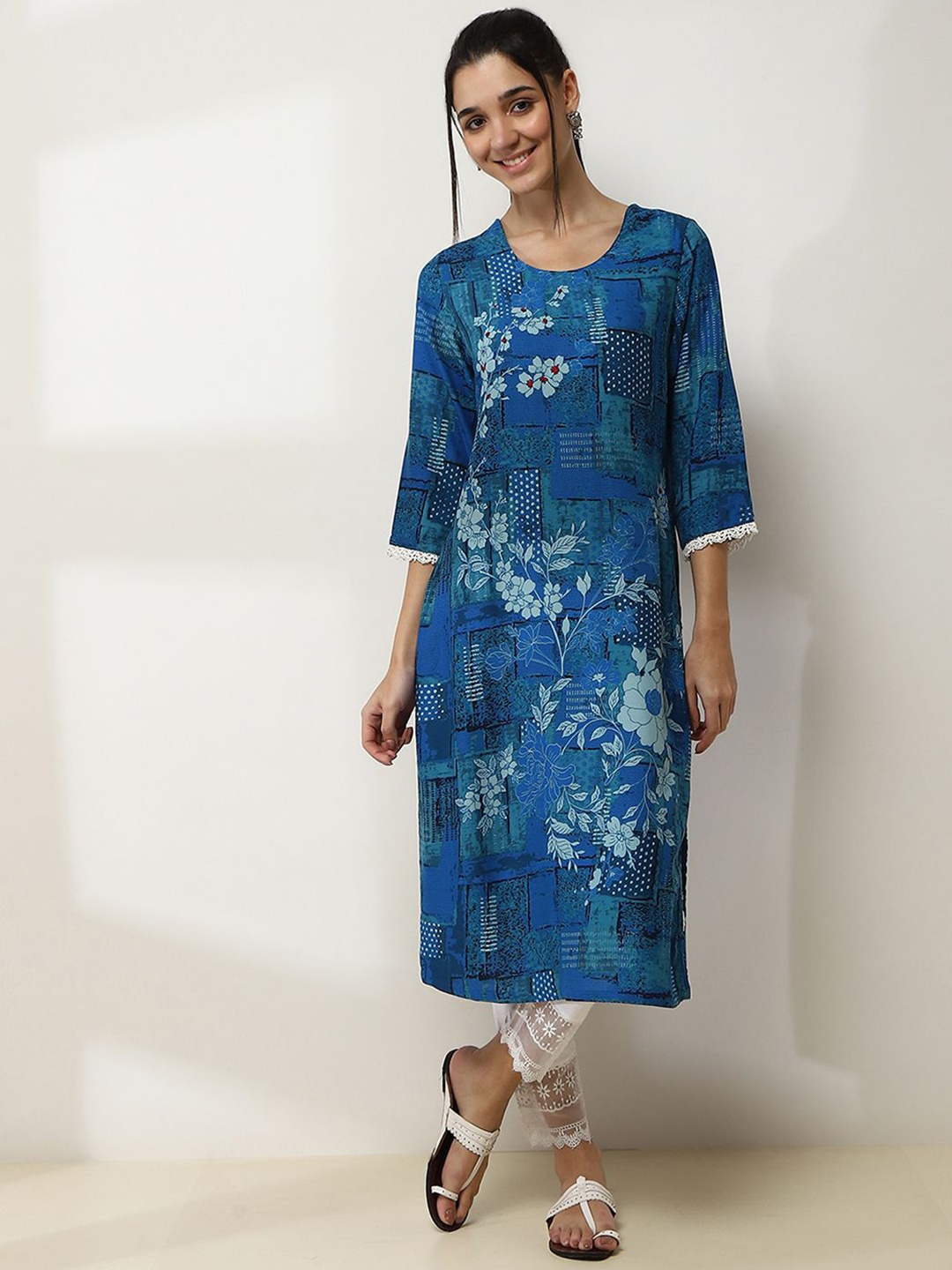 

Rangriti Ethnic Motifs Printed Round Neck Straight Kurtas, Blue