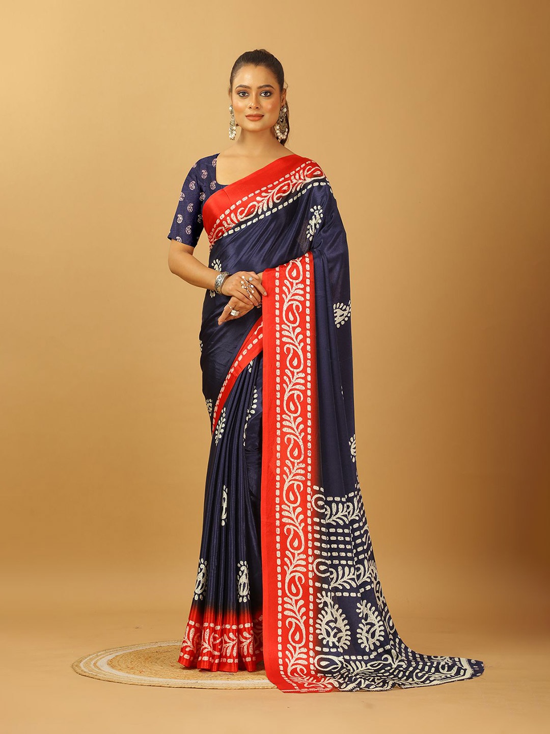 

NIRMAL CREATION Floral Pure Crepe Saree, Navy blue