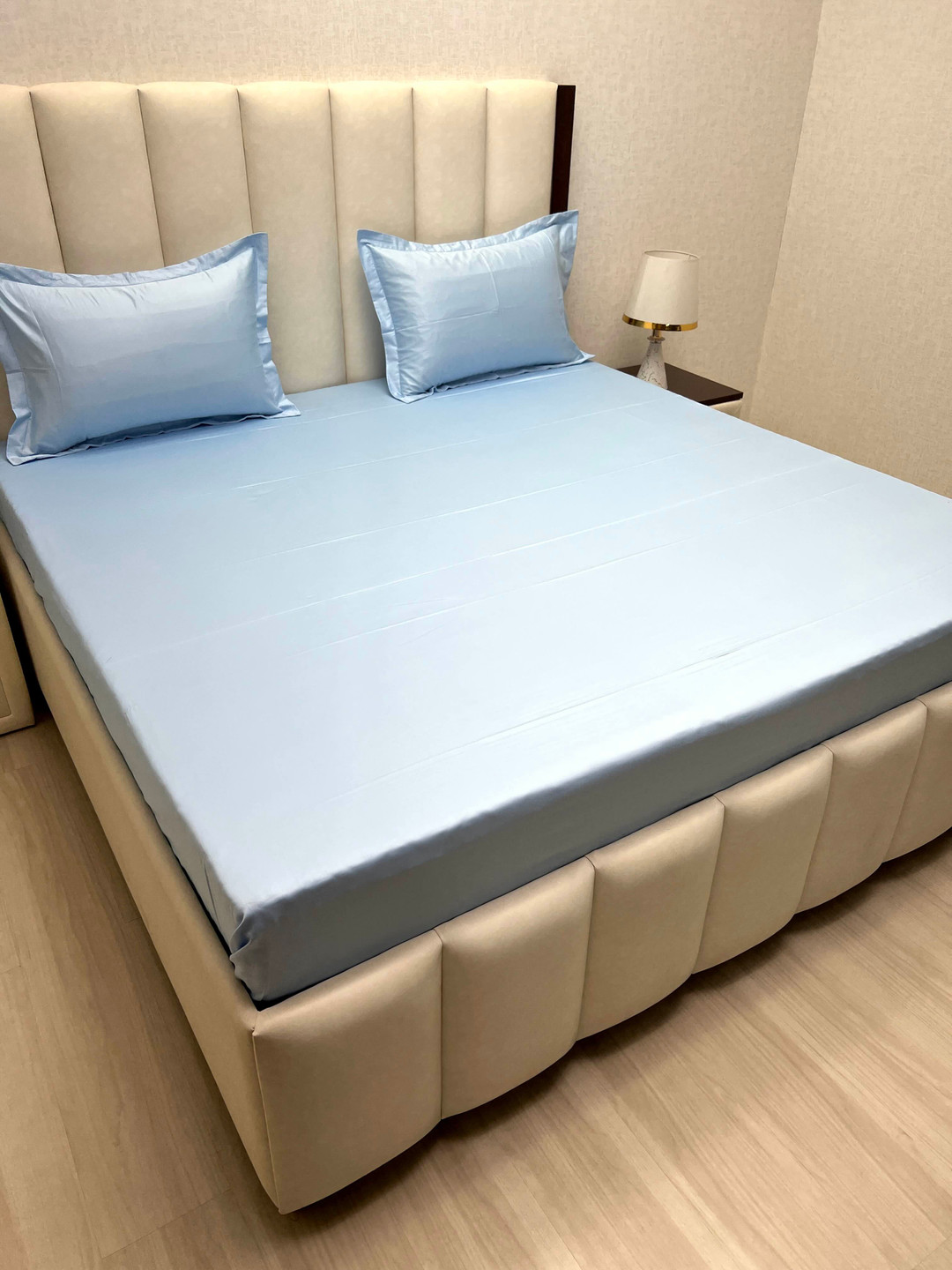 

Pure Decor Palace Blue Printed Pure Cotton 330 TC King Bedsheet Set 2.74 m x 2.74 m