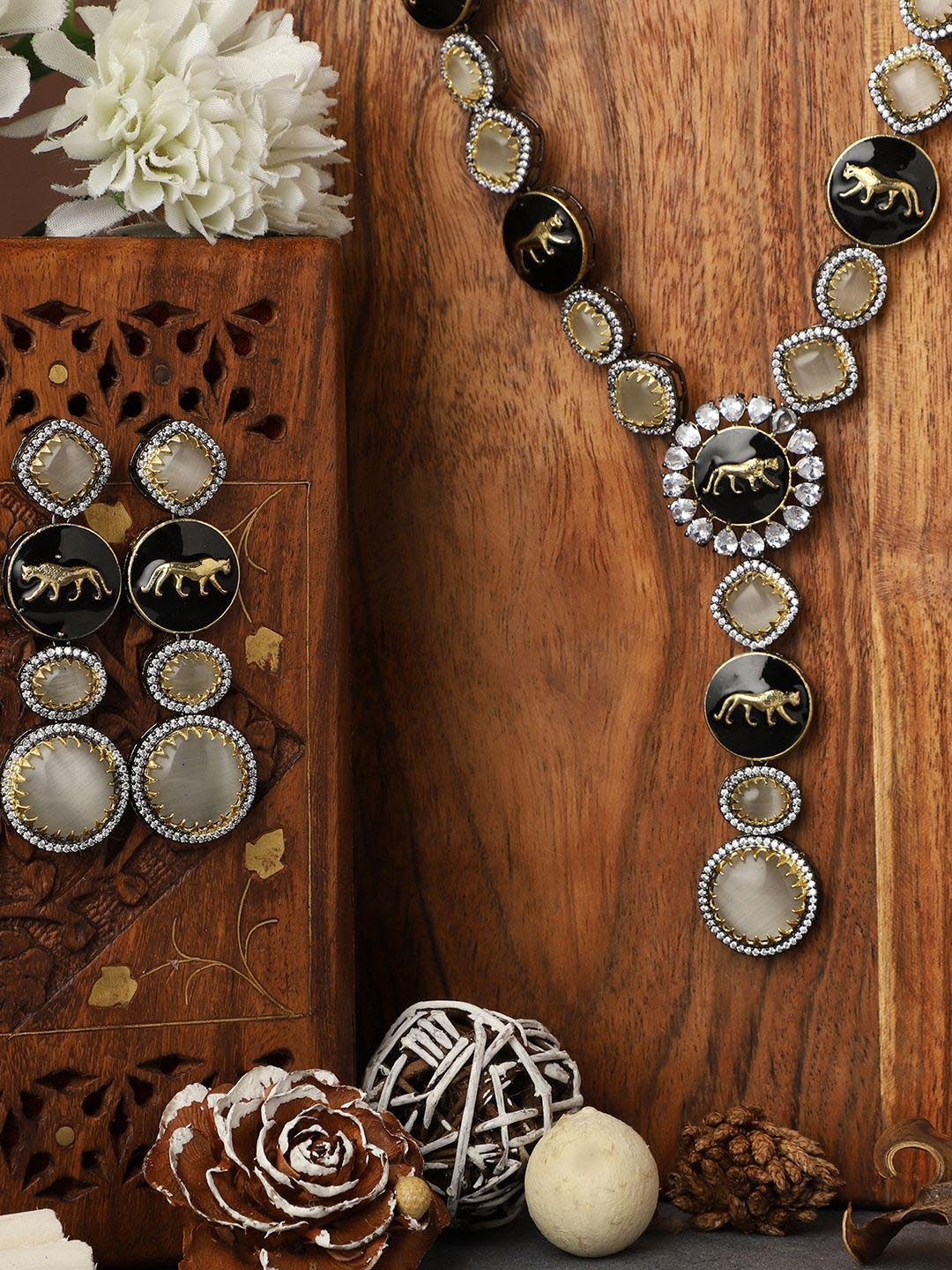 

PATOLA BY VJ Gold-Plated Artificial Stone-Studded & Beaded Jewellery Set