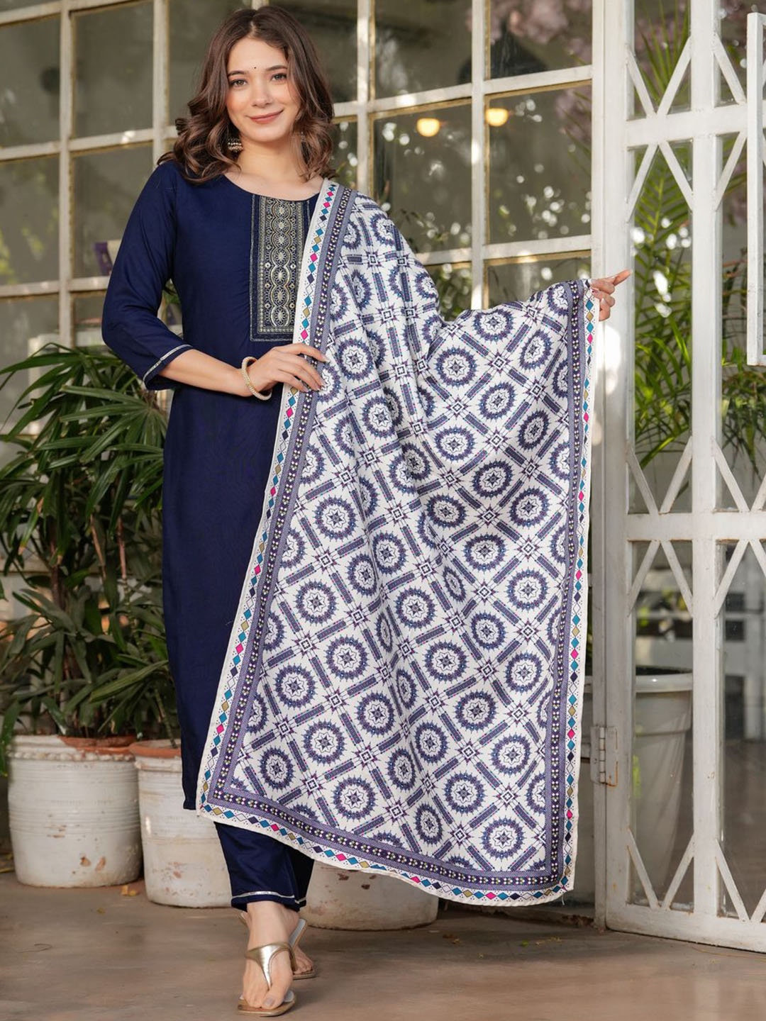 

ASCIIBLUES Women Ethnic Motifs Embroidered Regular Sequinned Kurta with Trousers & With Dupatta, Navy blue