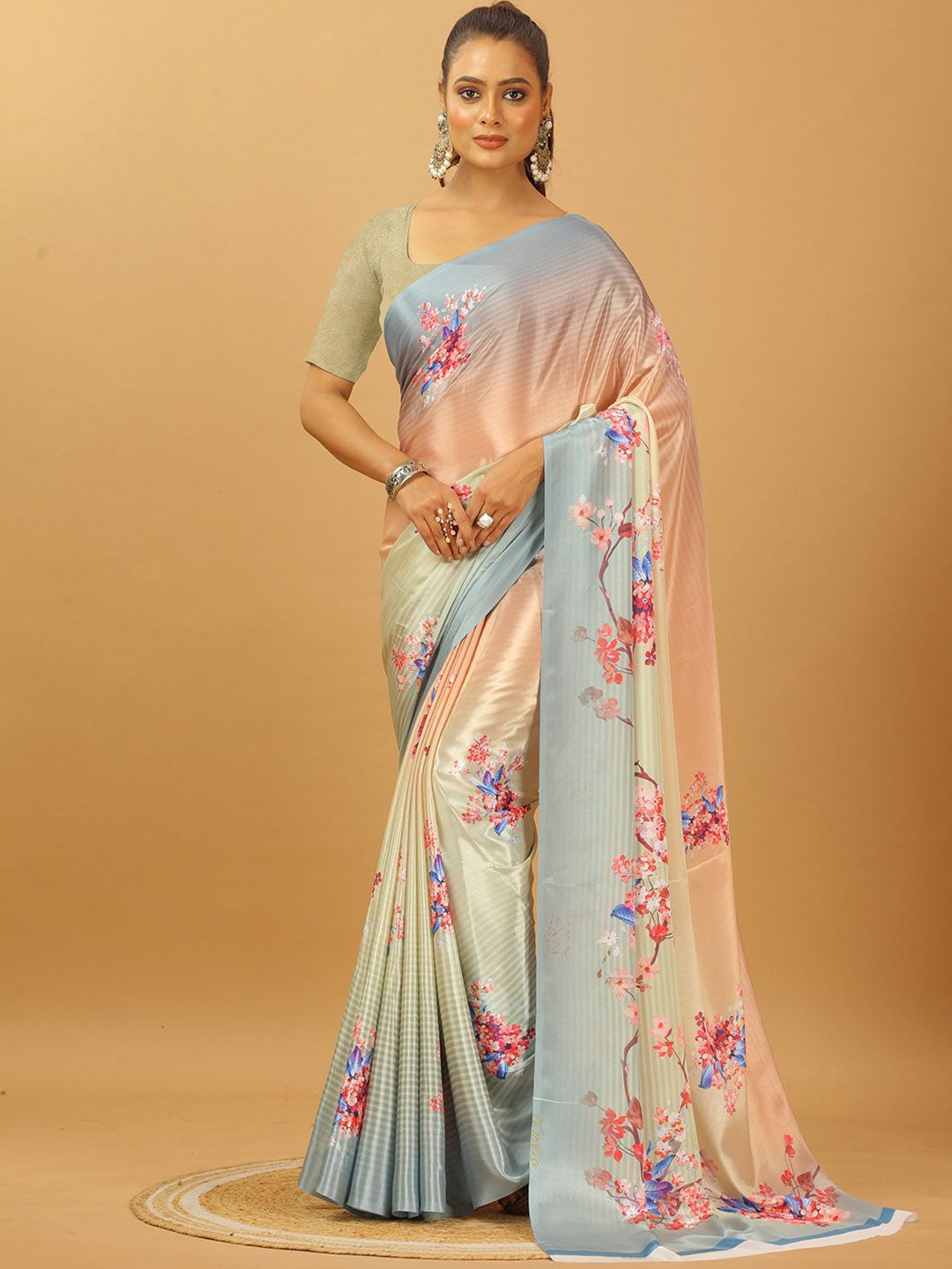 

A.V.M. SILK MILLS Floral Printed Pure Crepe Saree, Grey