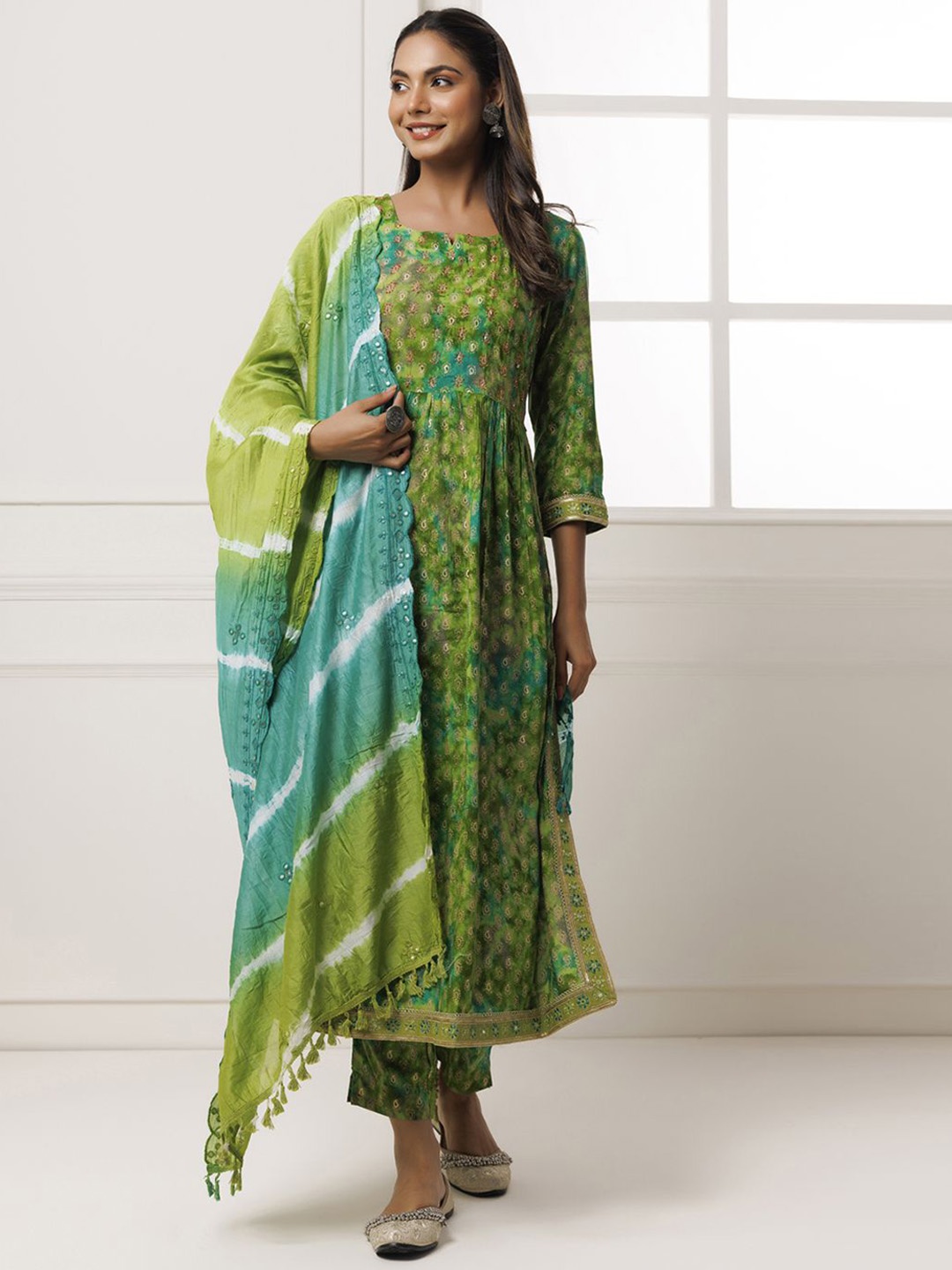 

Geroo Luxe Piasley Printed Round Neck Mirror Work Anarkali Kurta With Trousers & Dupatta, Green