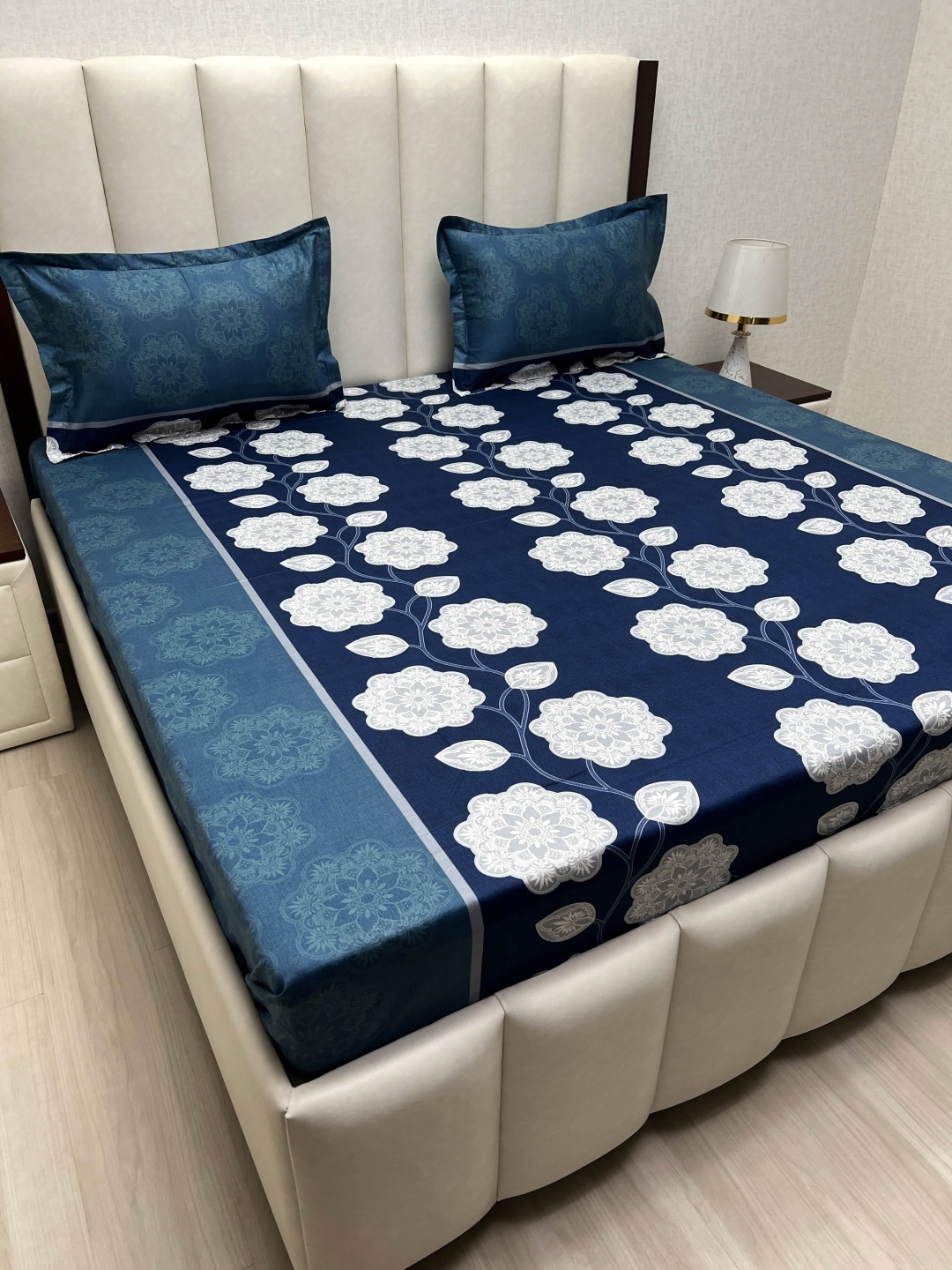 

Pure Decor Passion Fur Blue Printed Pure Cotton 230 TC Queen Bedsheet Set 2.28 m x 2.54 m