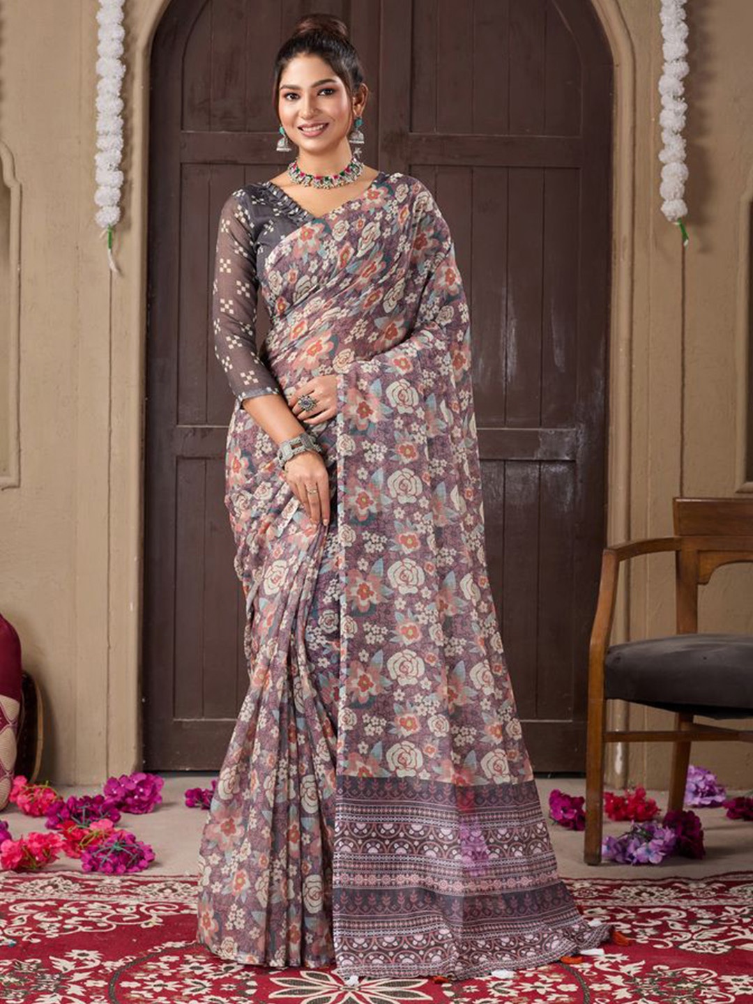 

Fashion FRICKS Floral Printed Saree, Grey